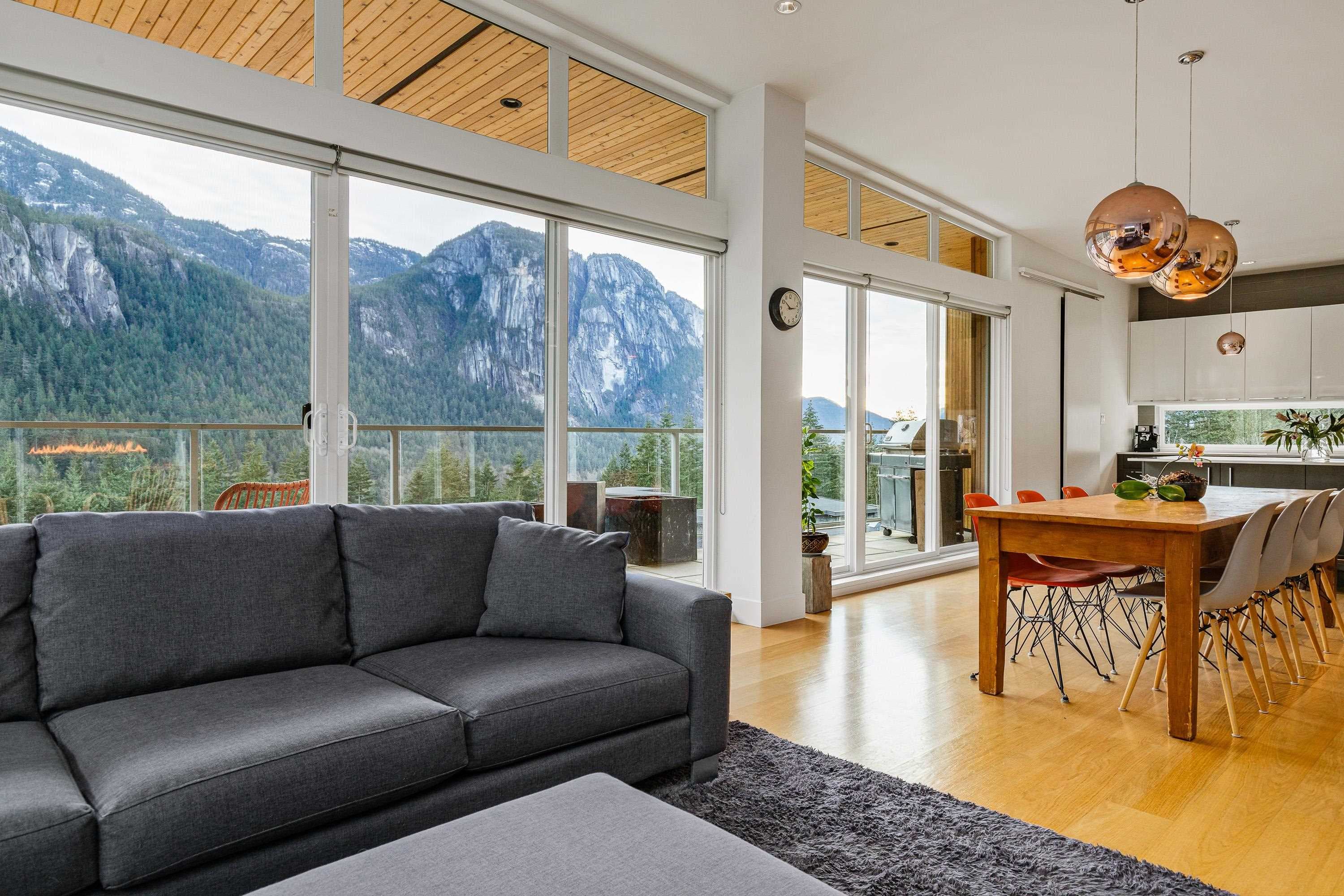 38555 Sky Pilot Drive, Squamish, V8B 0T6 — photo 2