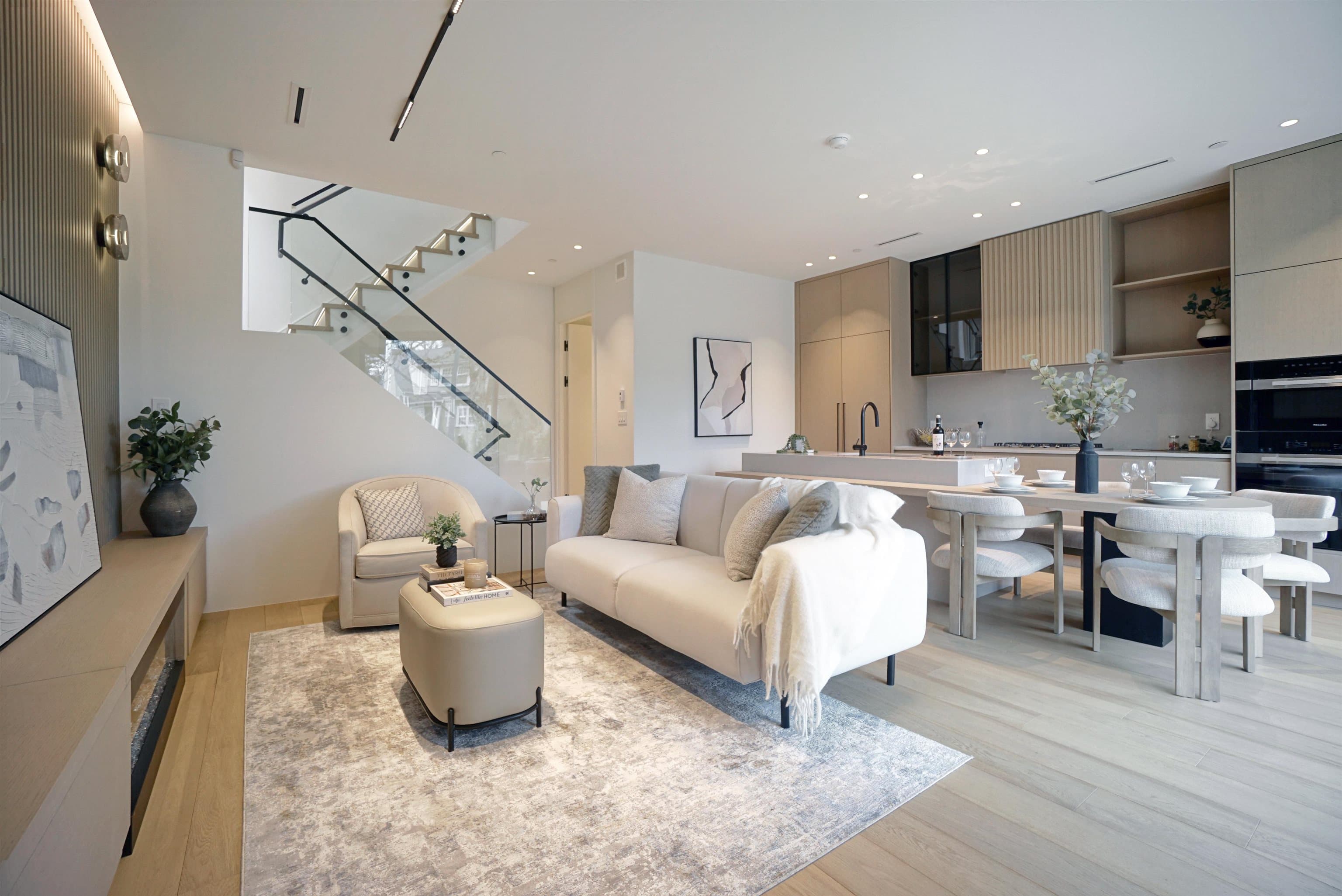 1 - 4634 W 15th Avenue, Vancouver, V6R 3B6 — photo 2