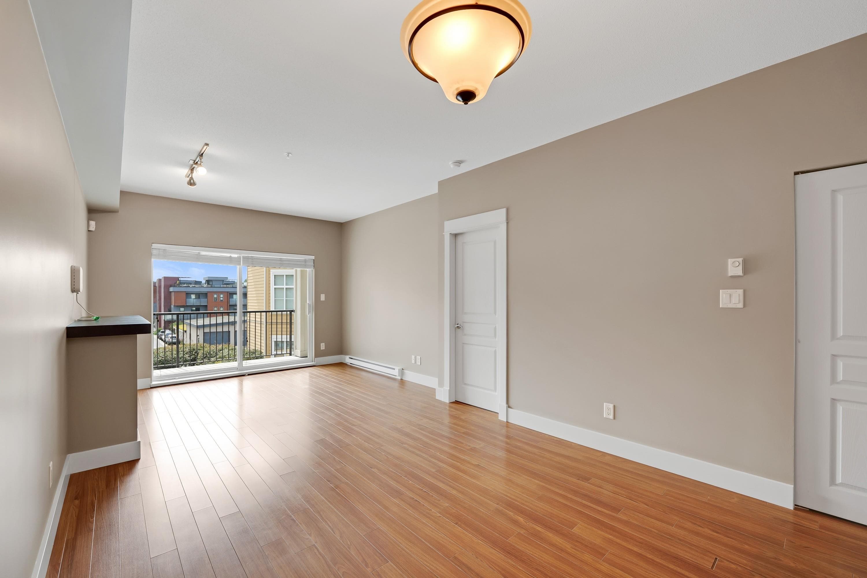 318 - 1336 Main Street, Squamish, V8B 0R2 — photo 5