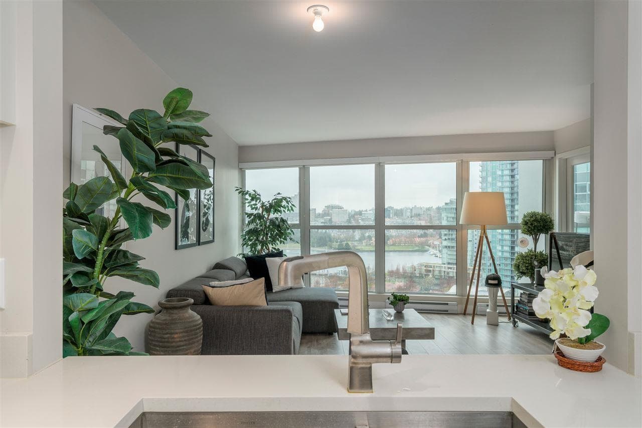 1404 - 1323 Homer Street, Vancouver, V6B 5T1 — photo 3