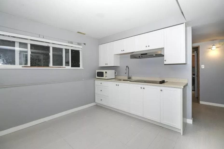 Lower Unit - 68XX Stanley Street, Burnaby