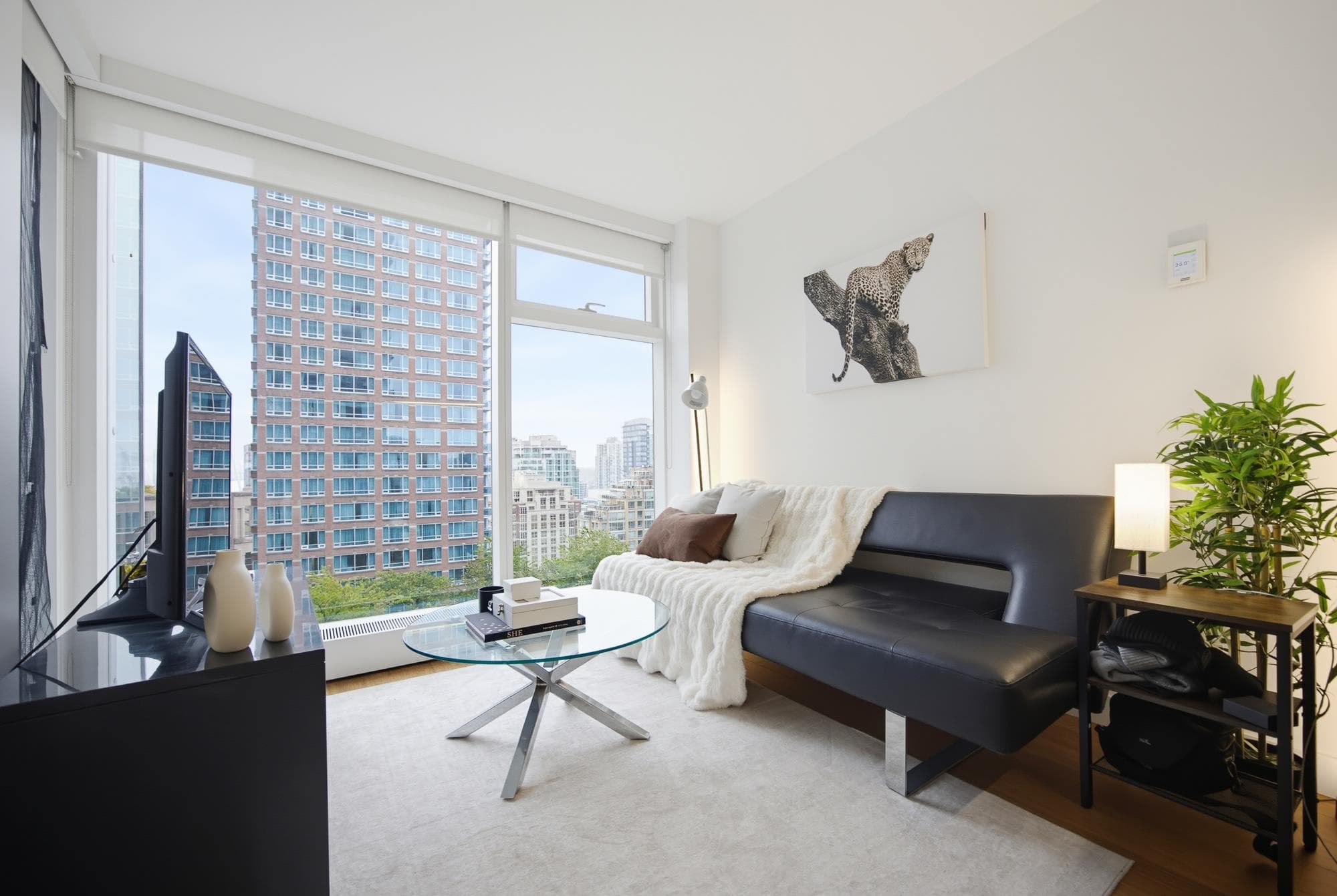 1611 - 777 Richards Street, Vancouver, V6B 0M6 — photo 3