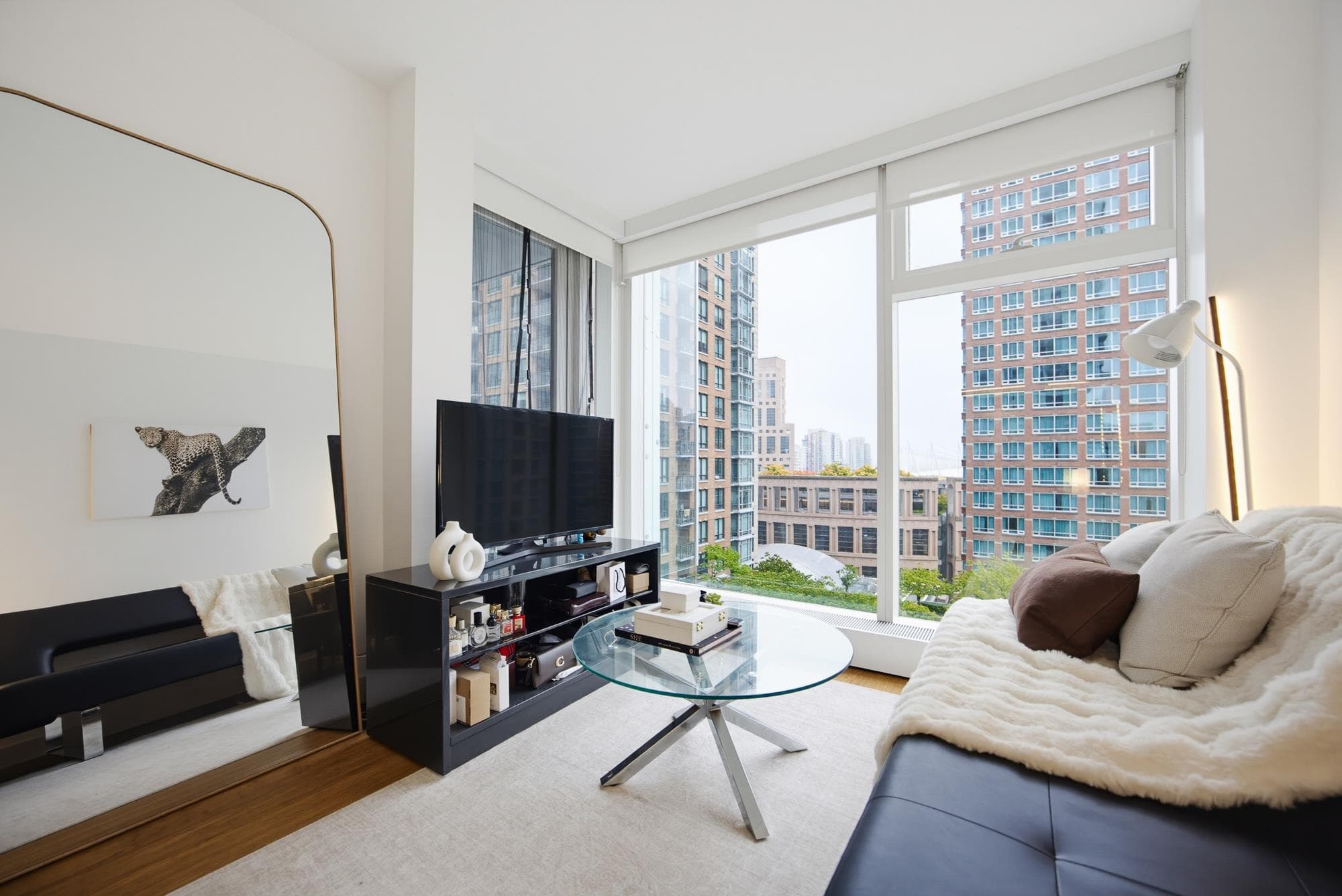 1611 - 777 Richards Street, Vancouver, V6B 0M6 — photo 5