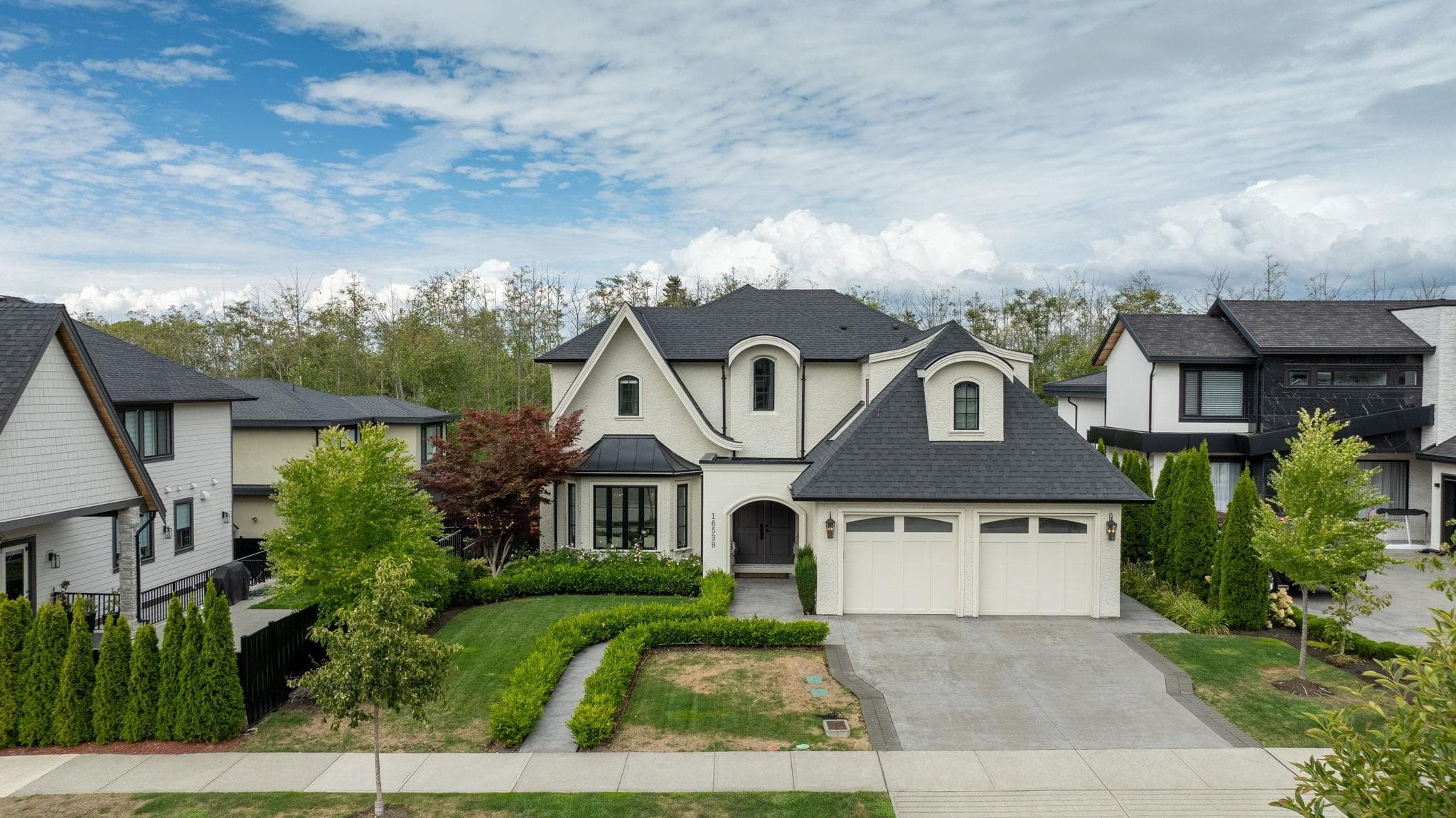 16539 29a Avenue, Surrey, V3X 0X9 — photo 1