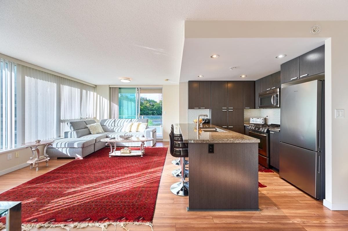 805 - 2232 Douglas Road, Burnaby, V5C 0G9 — photo 5