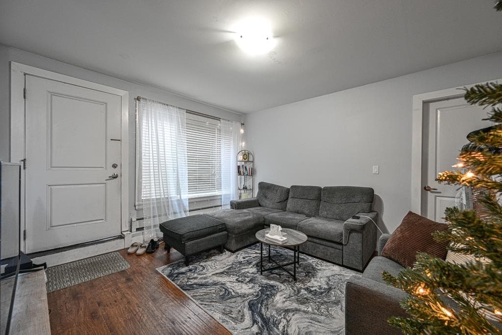 5916 139 Street, Surrey, V3X 0G6 — photo 3