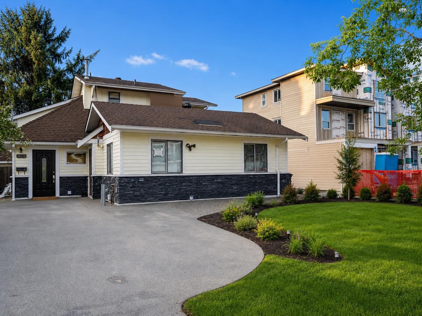 14115 110 Avenue, Surrey, V3R 1Z3 — photo 3