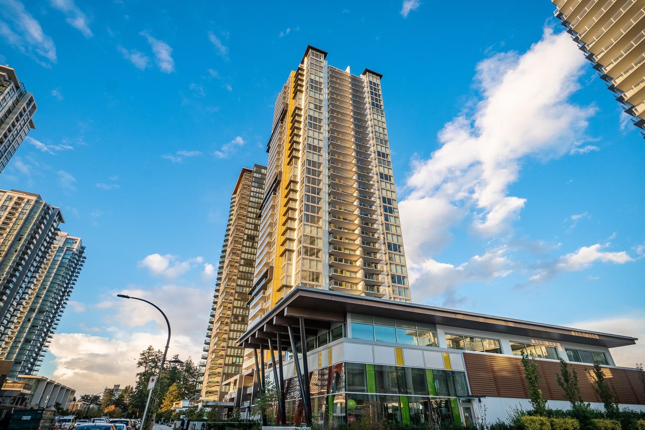 1607 - 6700 Dunblane Avenue, Burnaby, V5H 0J3 — photo 1