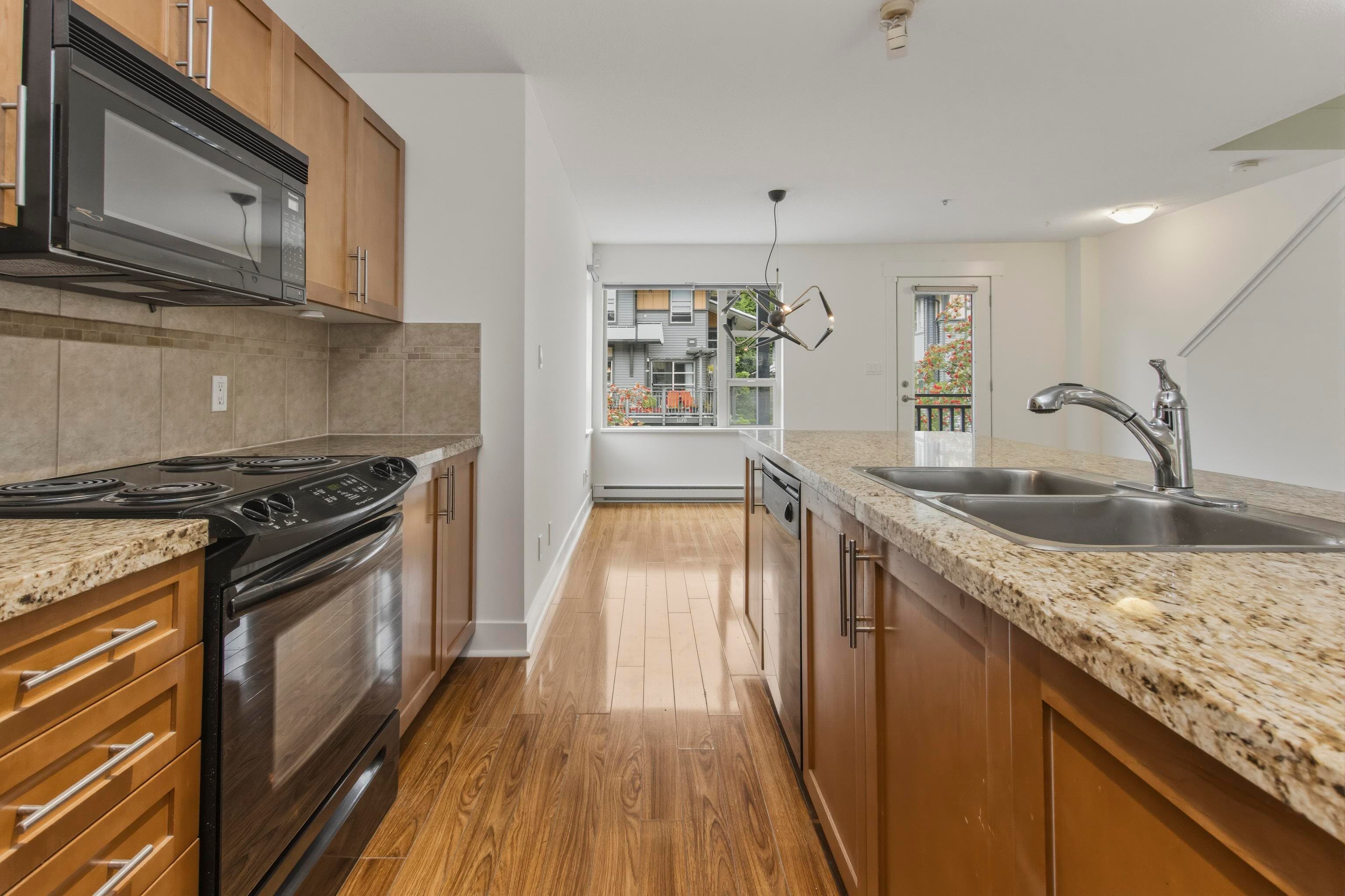 1176 Wingtip Place, Squamish, V8N 0N6 — photo 5