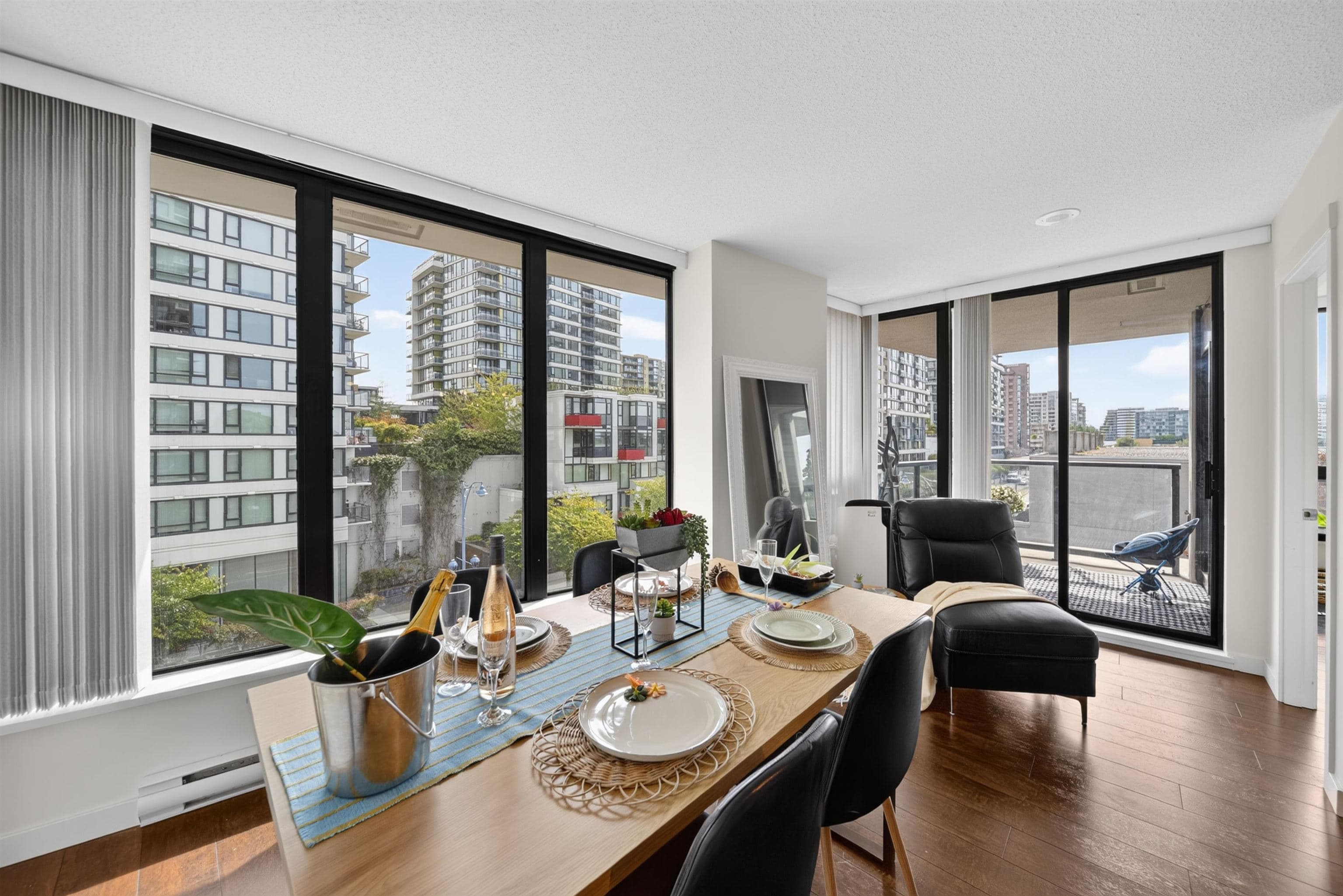 612 - 5811 No. 3 Road, Richmond, V6X 2C9 — photo 3
