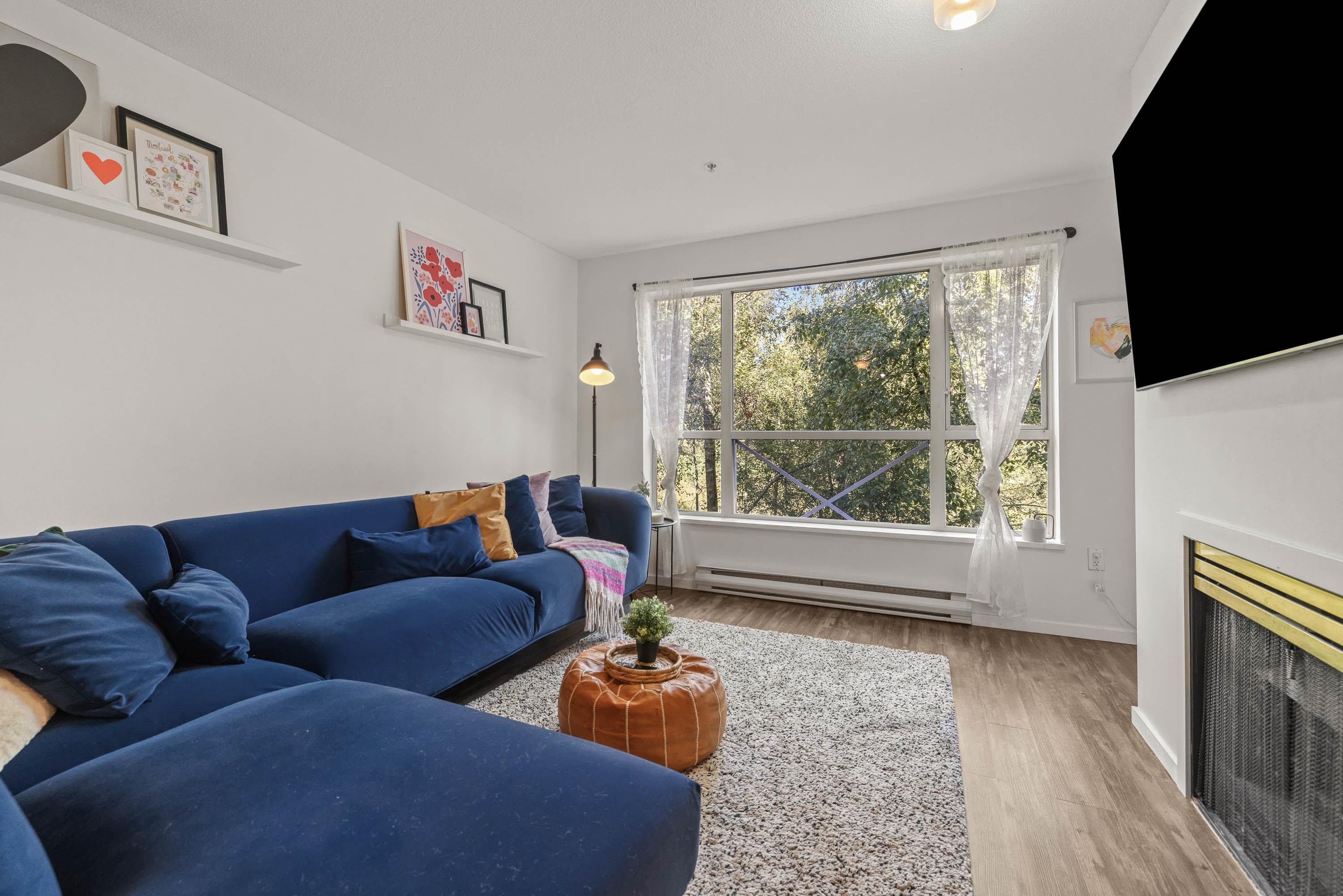 208 - 2551 Parkview Lane, Port Coquitlam, V3C 6J8 — photo 2
