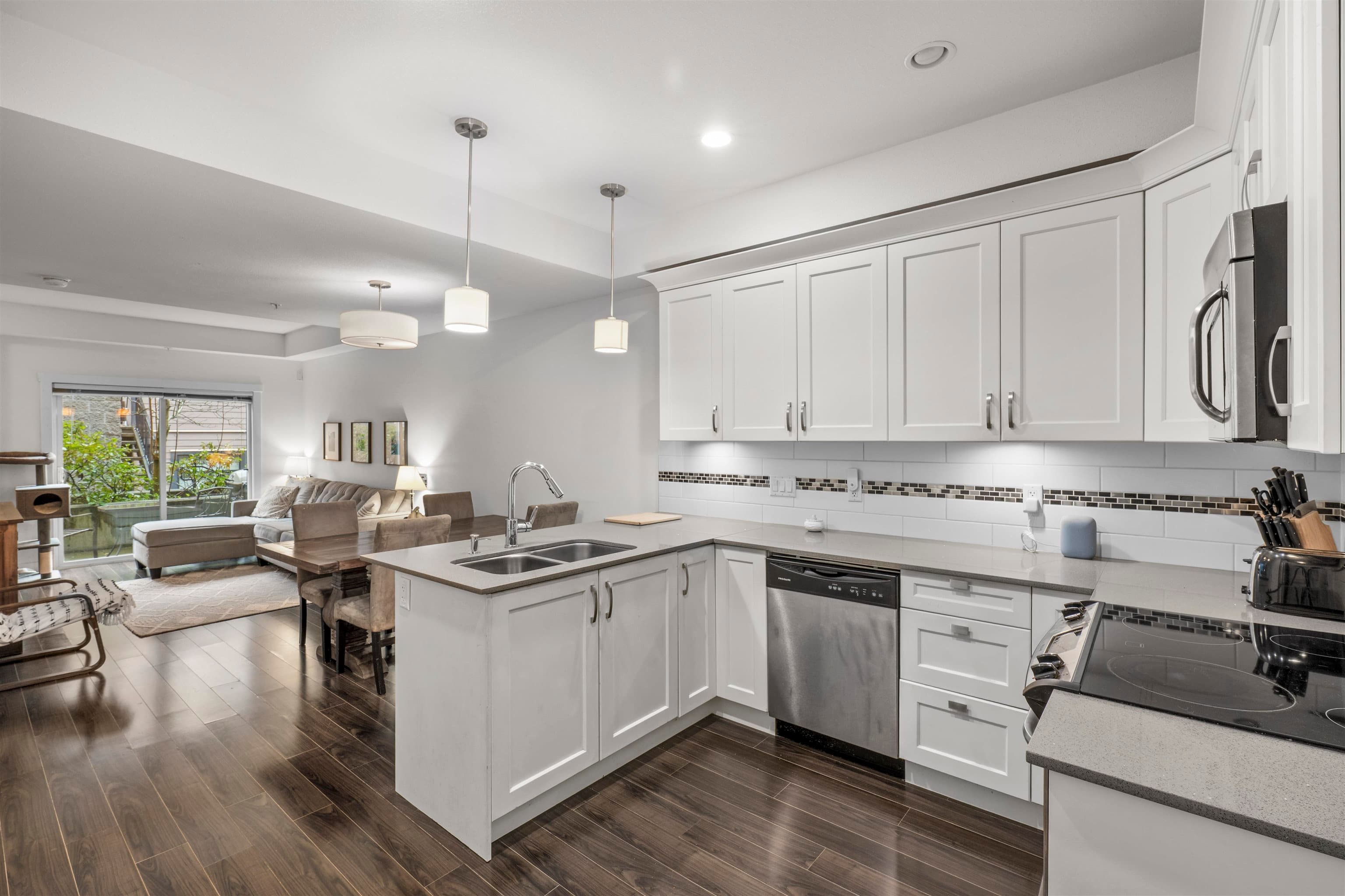 115 - 828 Royal Avenue, New Westminster