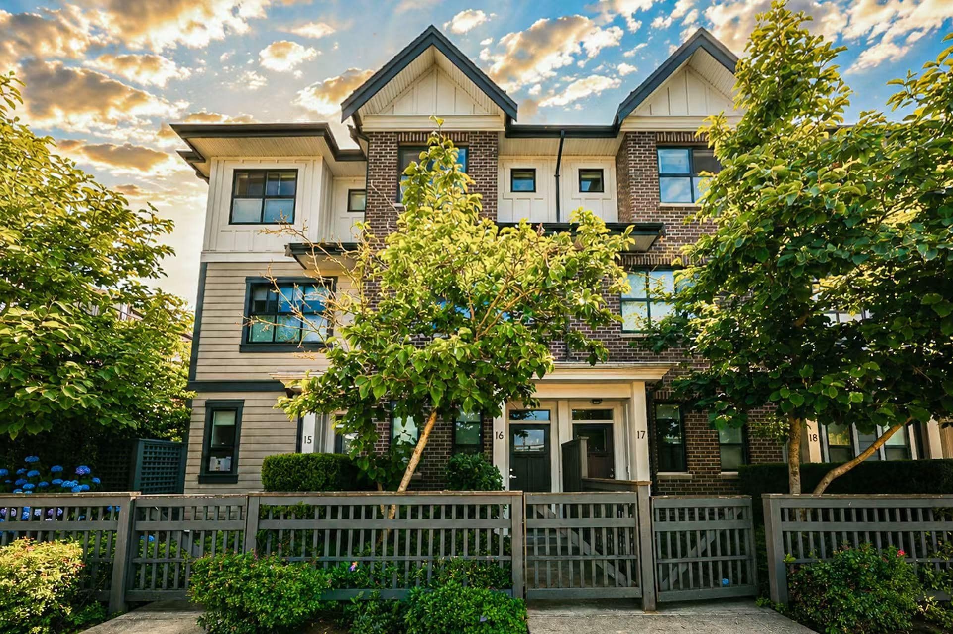 16 - 7039 Macpherson Avenue, Burnaby, V5J 4N4 — photo 2