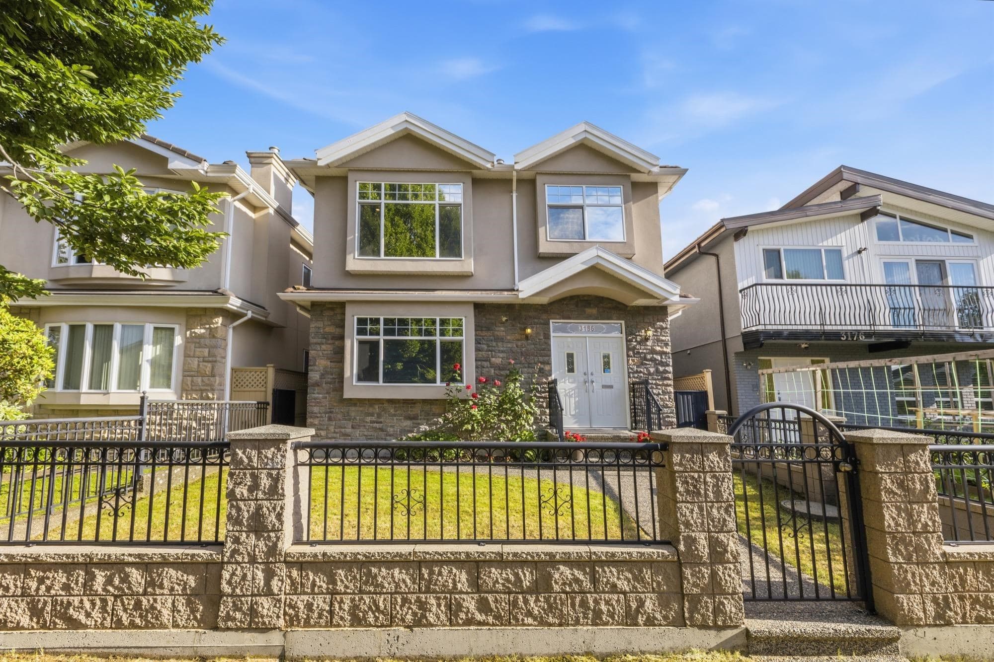 3186 E 18th Avenue, Vancouver, V5M 2R5 — photo 1