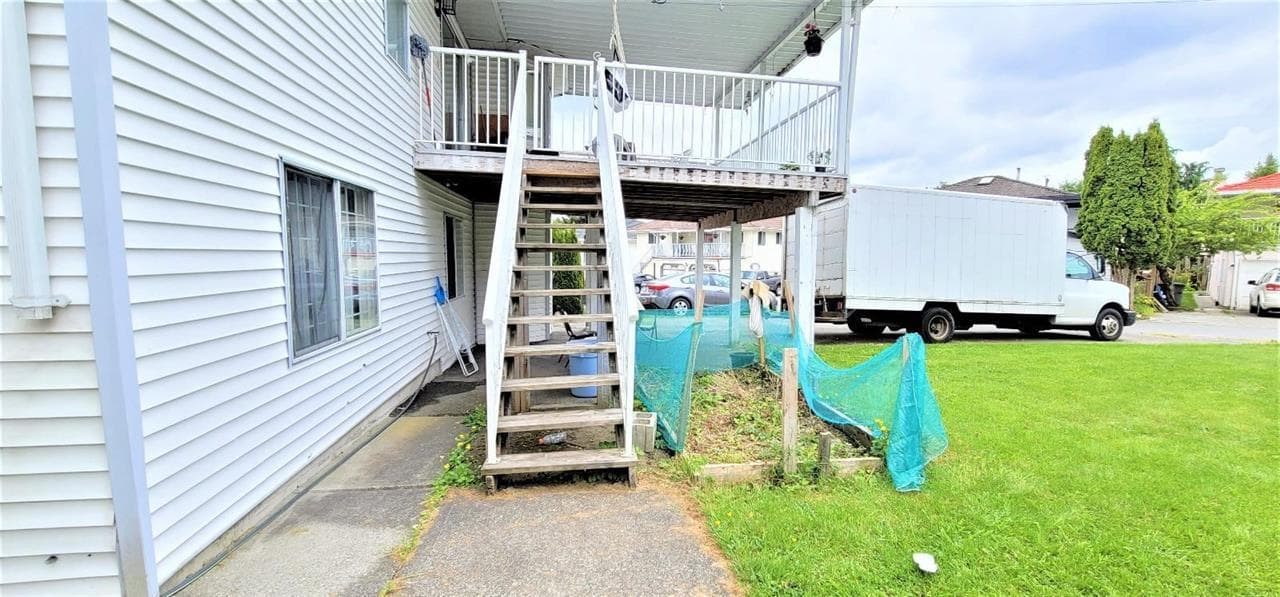 13310 88a Avenue, Surrey, V3V 7W4 — photo 5