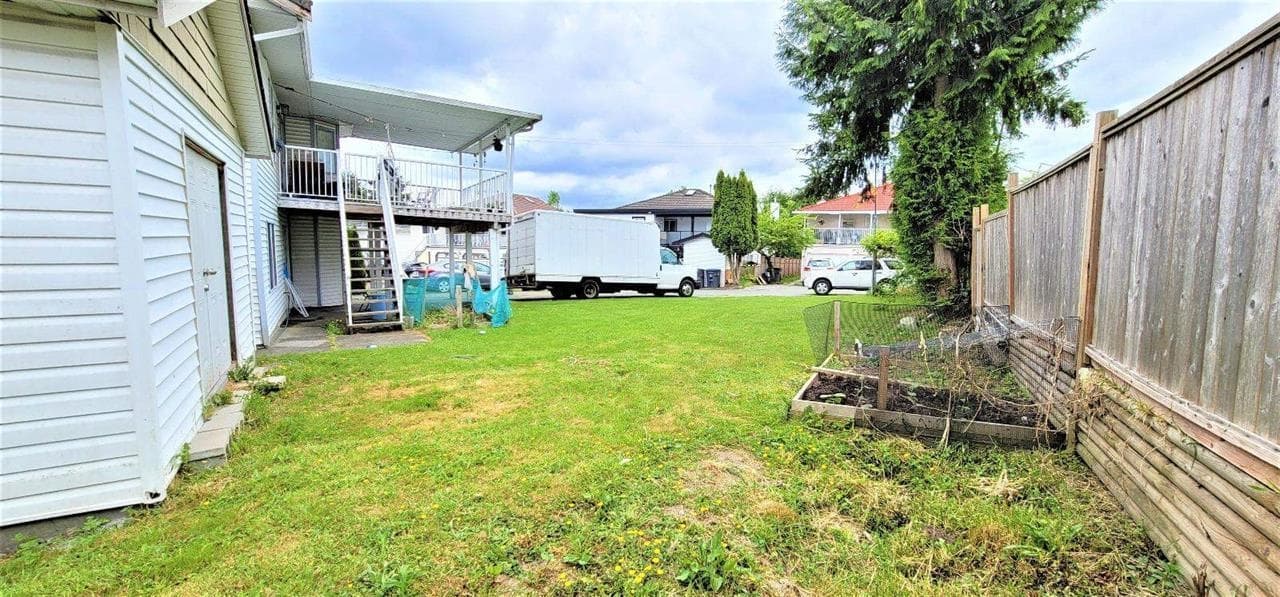 13310 88a Avenue, Surrey, V3V 7W4 — photo 4