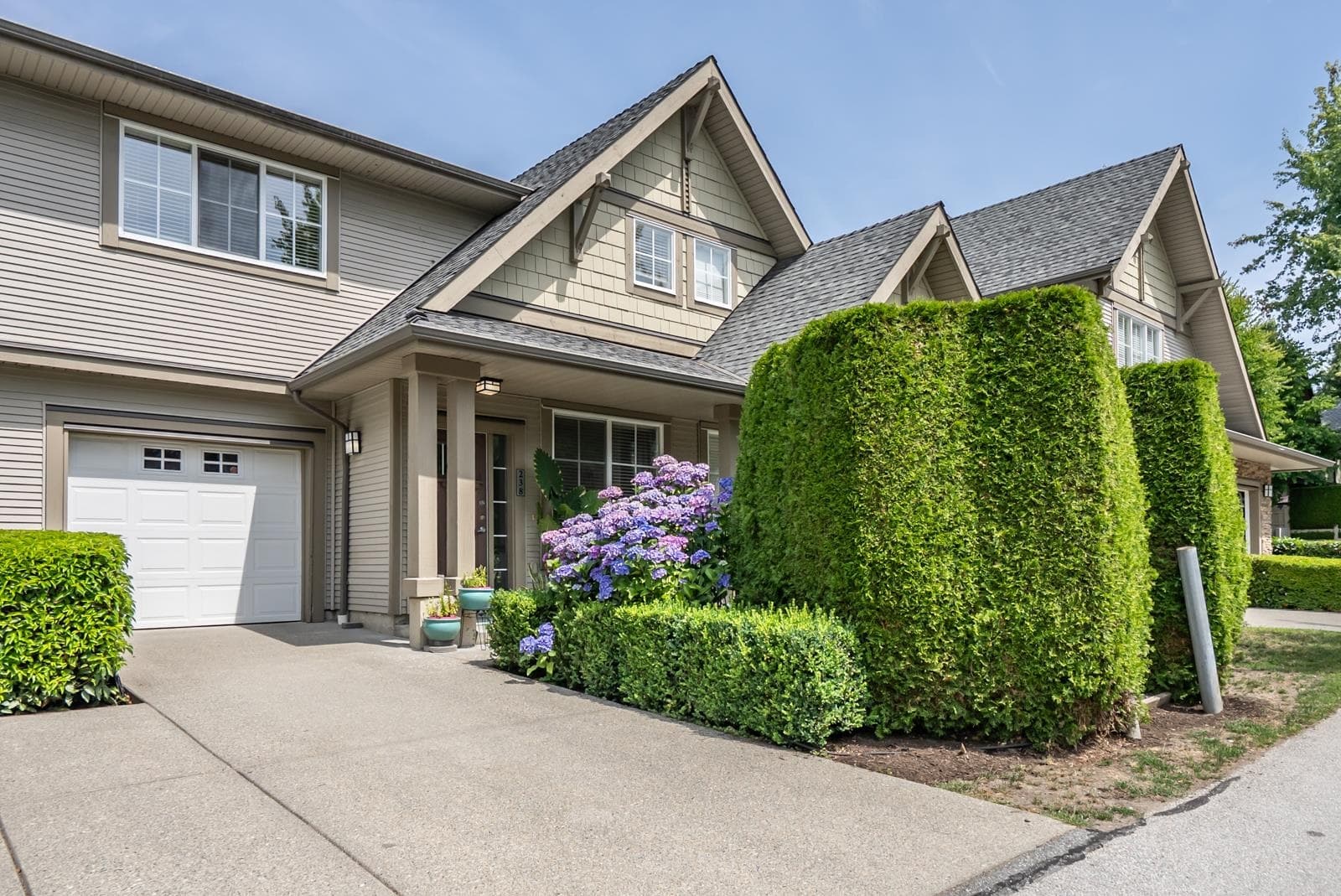 238 - 2501 161a Street, Surrey