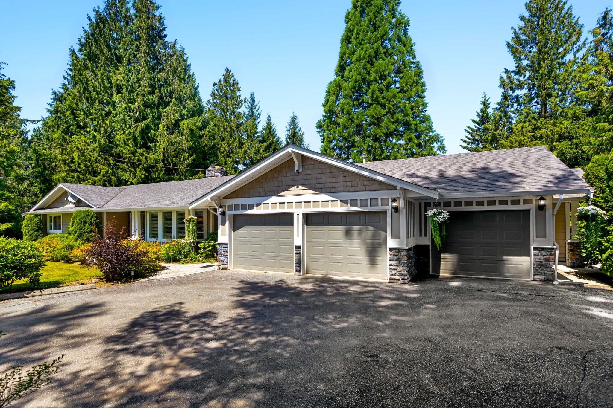 26627 60 Avenue, Langley, V4W 1V7 — photo 1