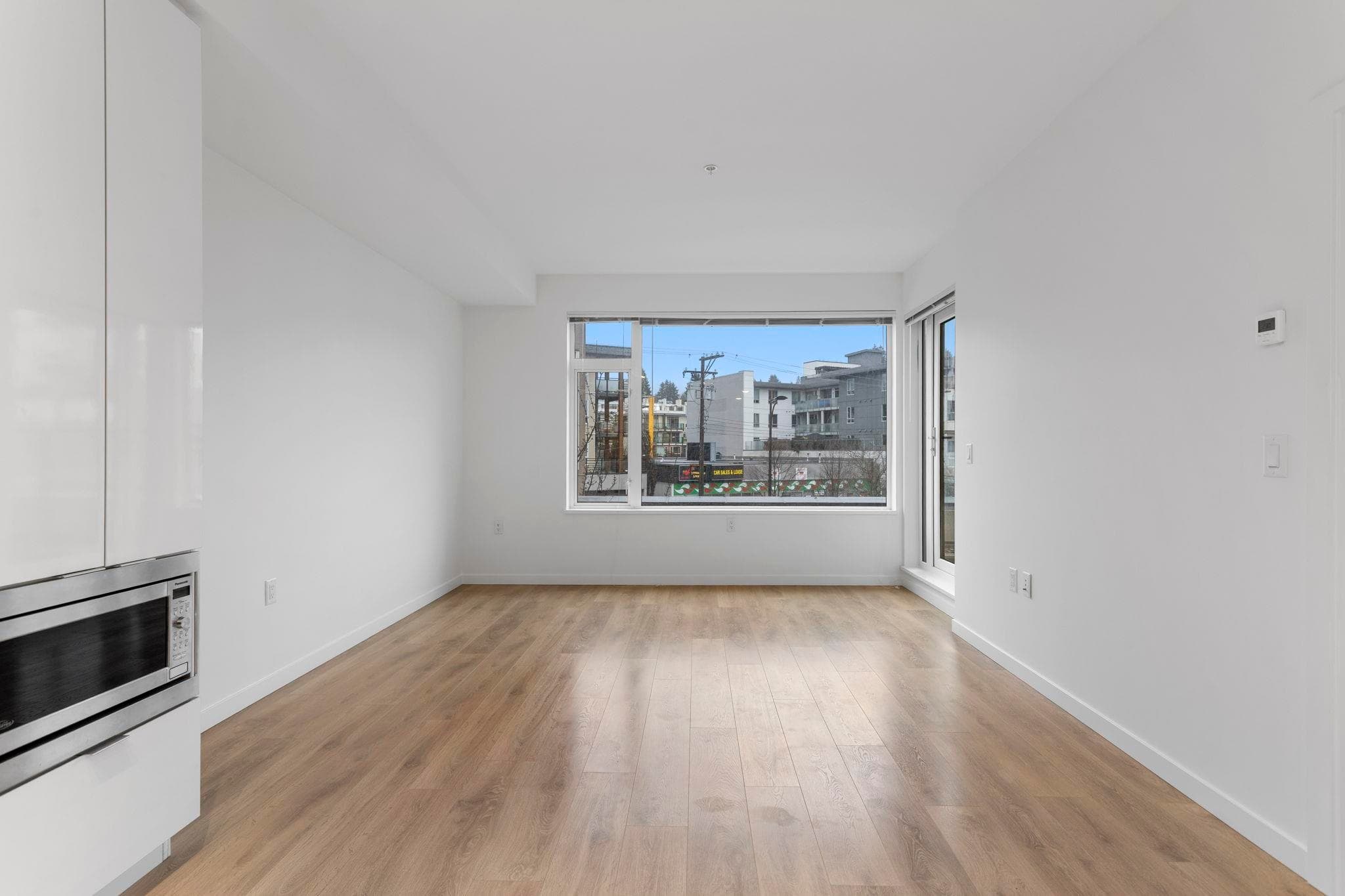 201 - 725 Marine Drive, North Vancouver, V7M 0G2 — photo 5