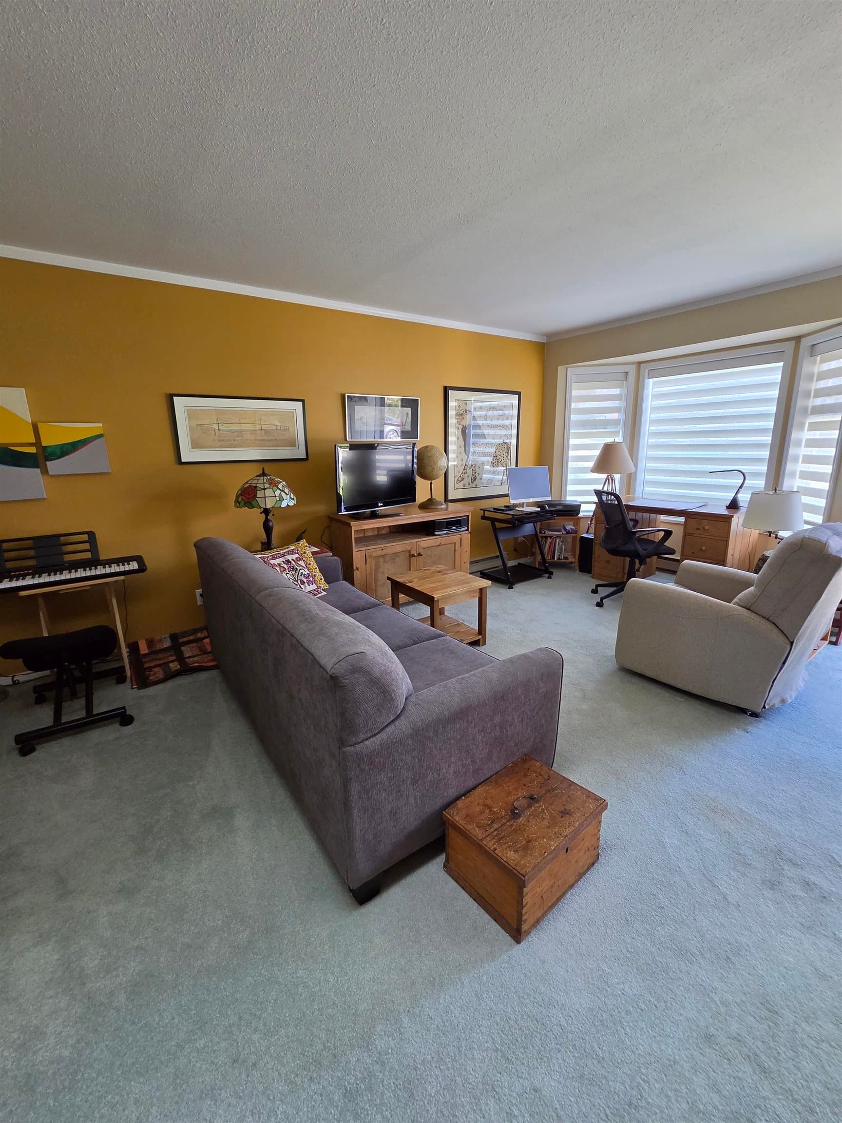 6 - 767 North Road, Gibsons, V0N 1V9 — photo 1