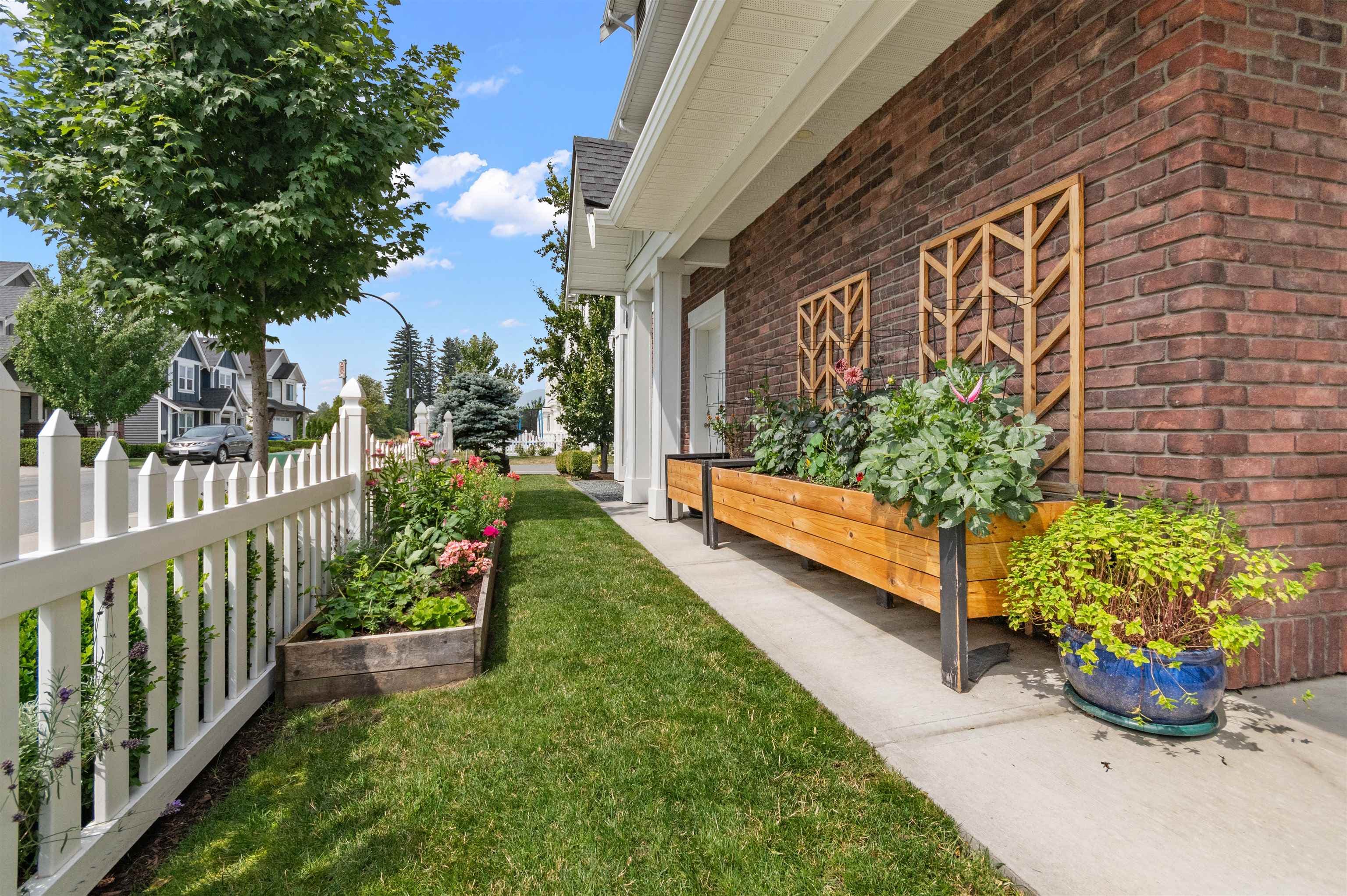 5457 Driftwood Street, Chilliwack, V2R 6A3 — photo 3