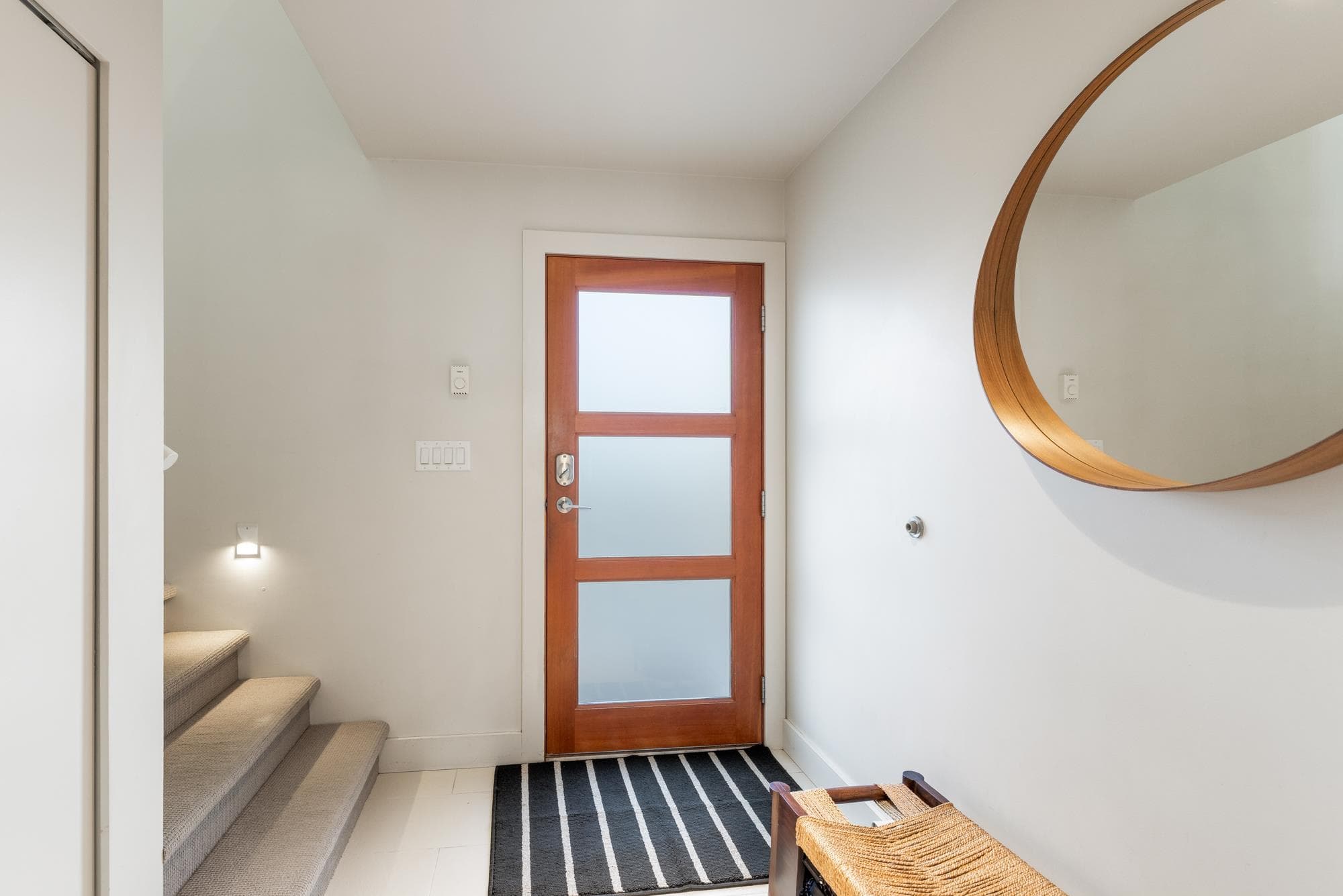 FRSL17 - 415 W Esplanade Avenue, North Vancouver, V7M 1A6 — photo 5