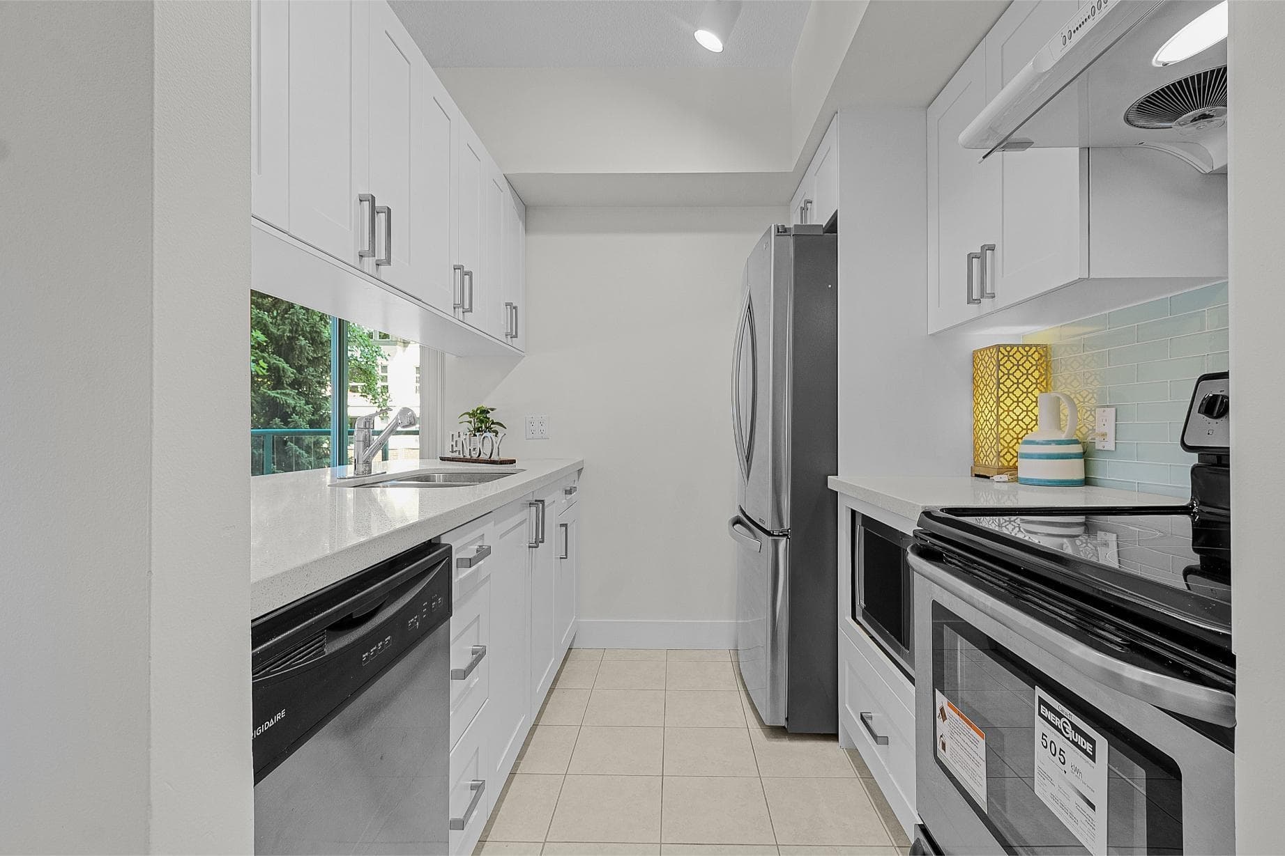302 - 8871 Lansdowne Road, Richmond, V6X 3X8 — photo 2