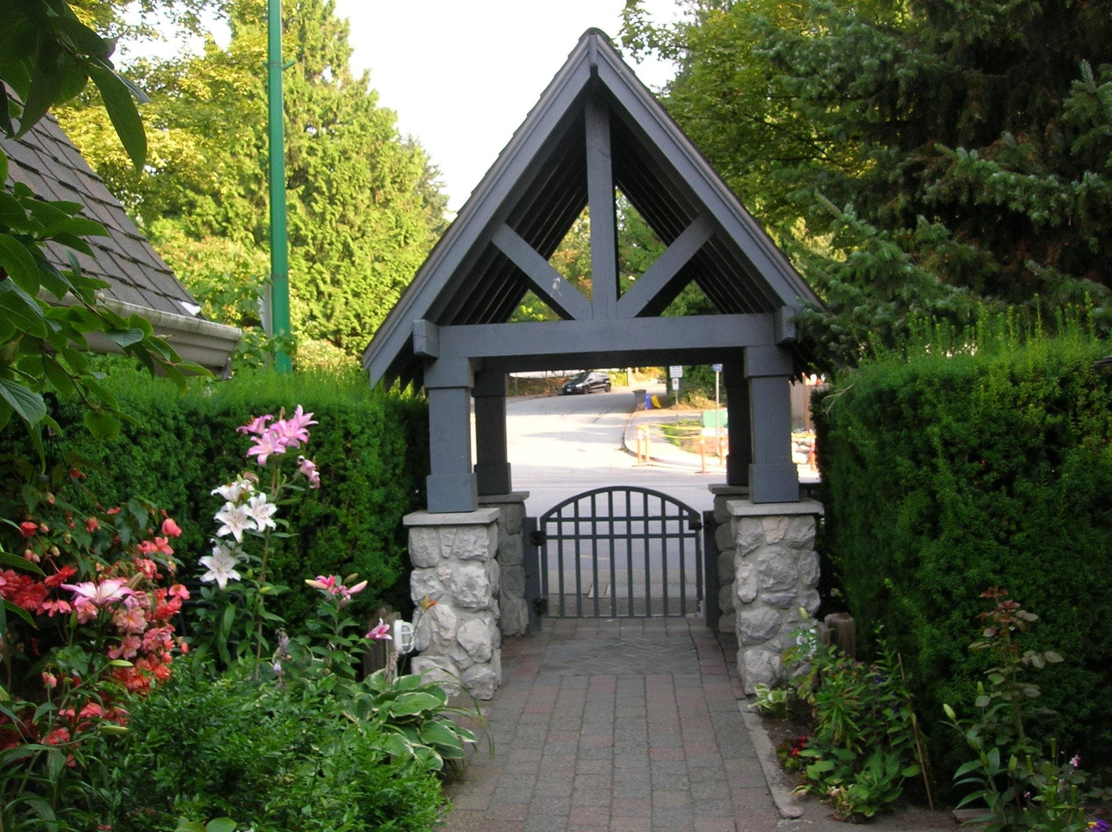 11 - 1015 Lynn Valley Road, North Vancouver, V7J 1Z6 — photo 2