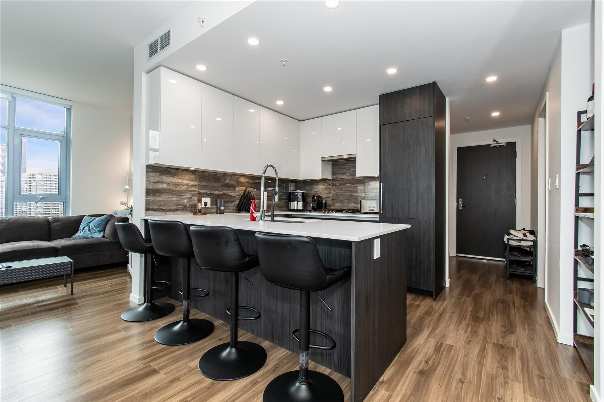 1801 - 1888 Gilmore Avenue, Burnaby, V5C 0L2 — photo 3
