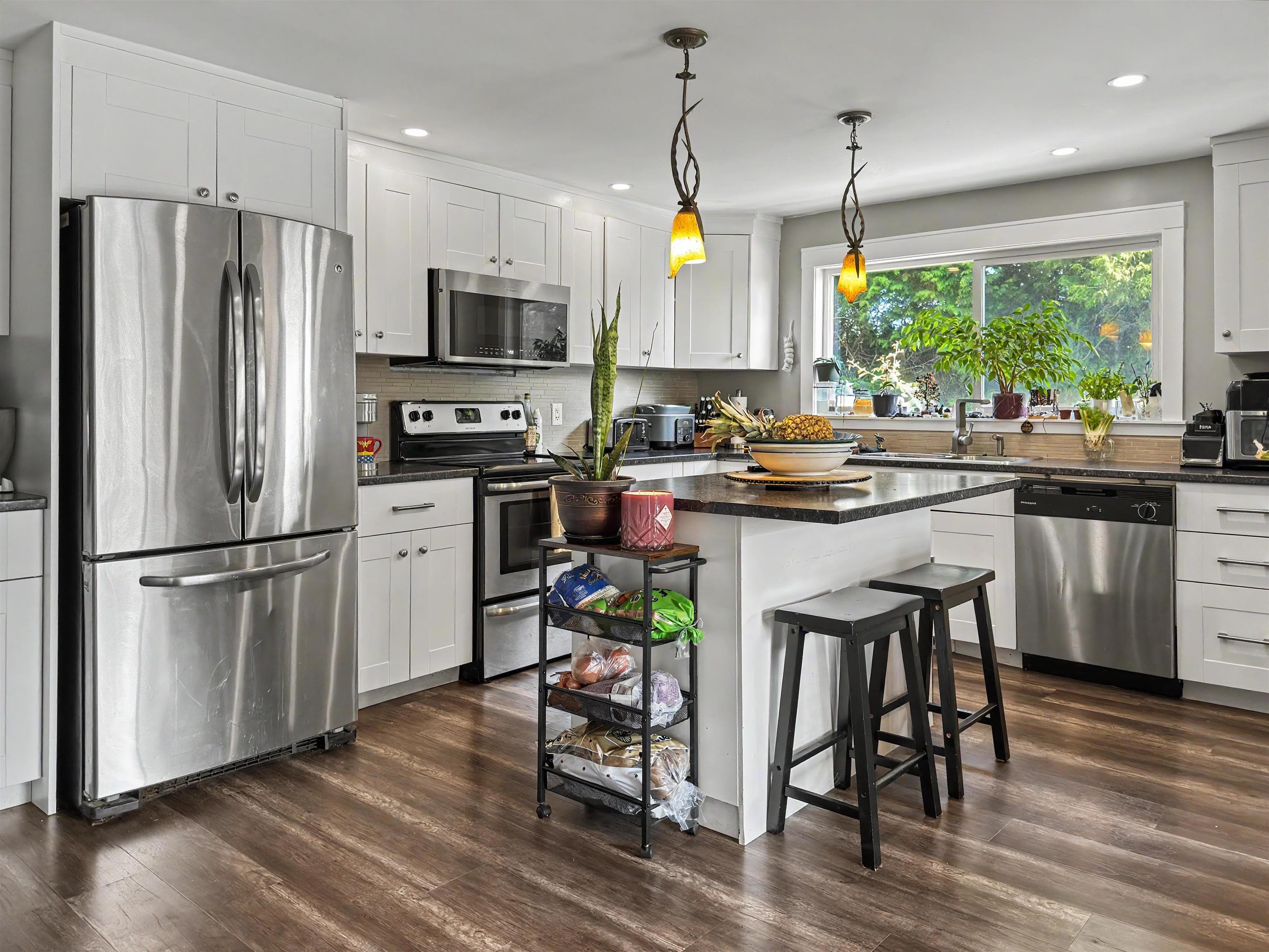10 - 32151 Lougheed Highway, Mission, V2V 1A3 — photo 1