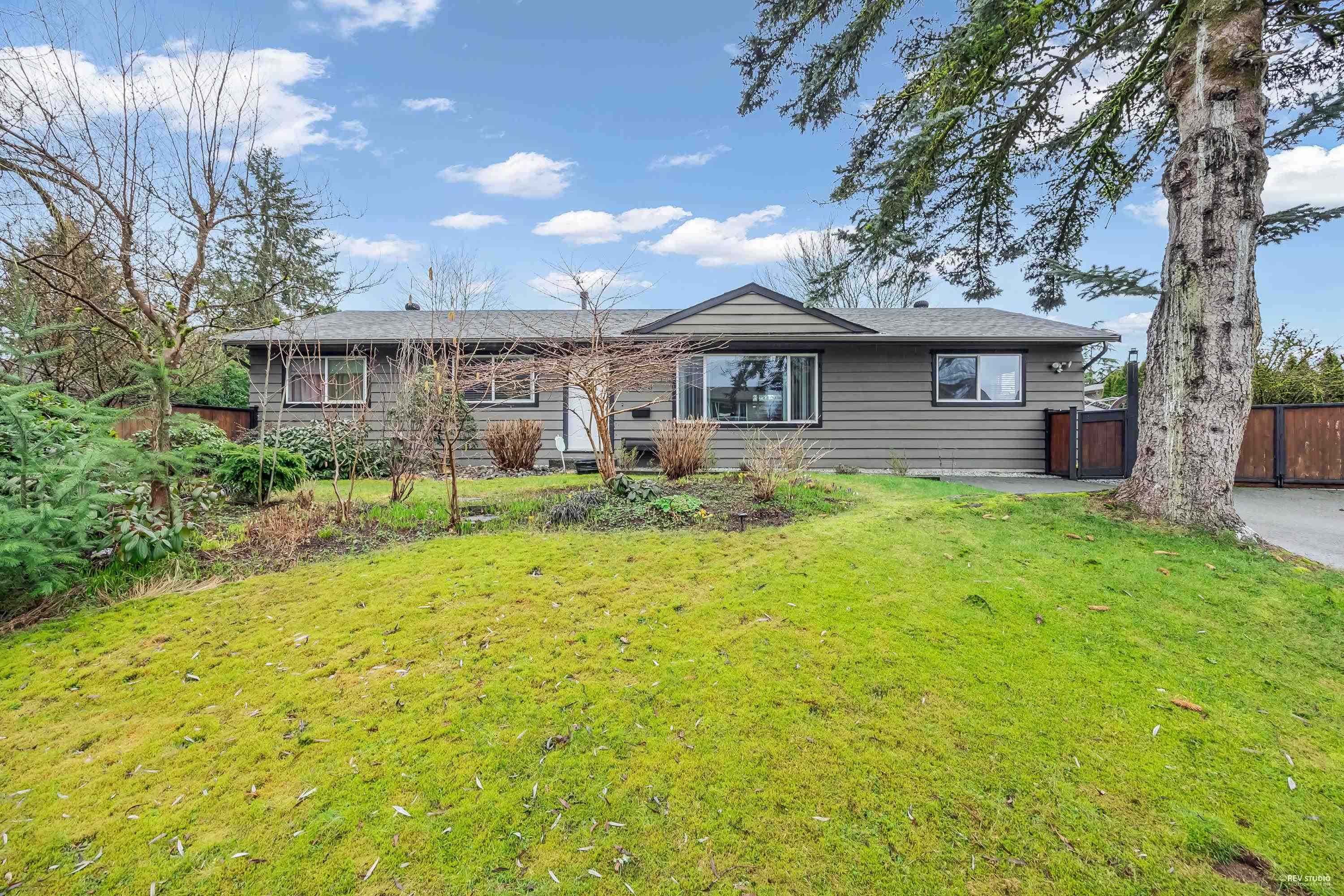 22938 Fuller Avenue, Maple Ridge, V2X 3C5 — photo 2