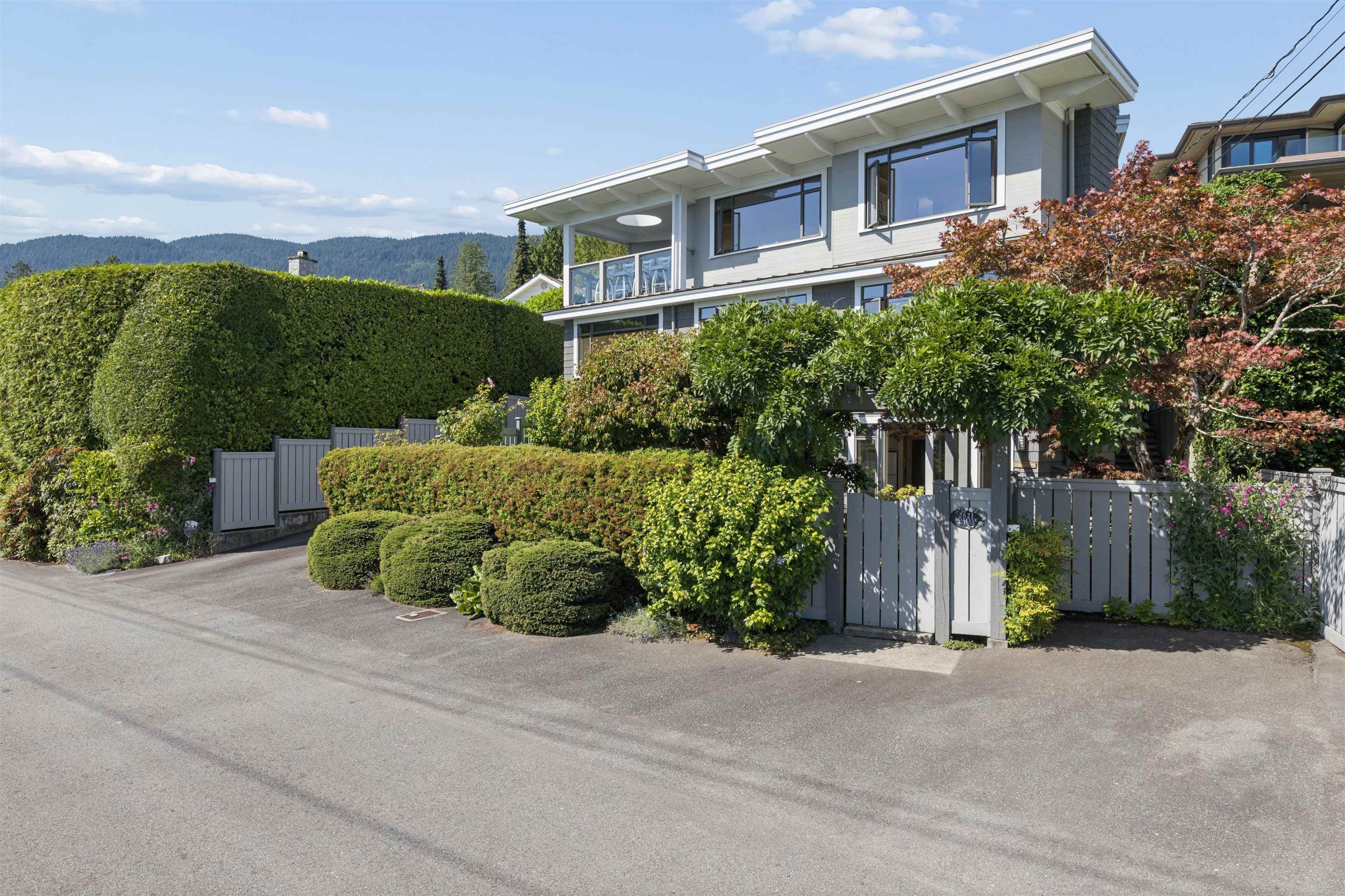2621 Bellevue Avenue, West Vancouver, V7V 1E5 — photo 3
