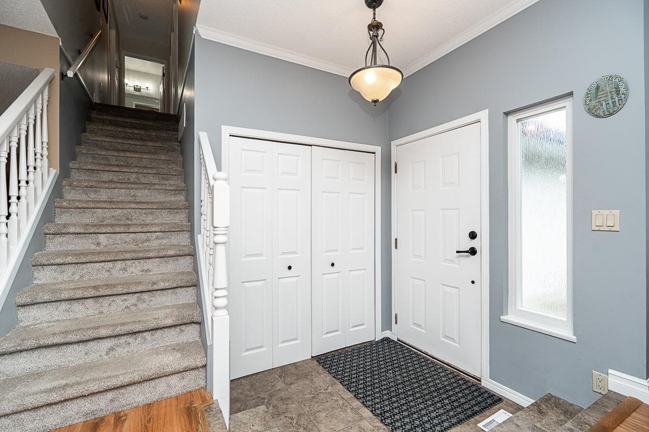 21233 92a Avenue, Langley, V1M 1K9 — photo 4