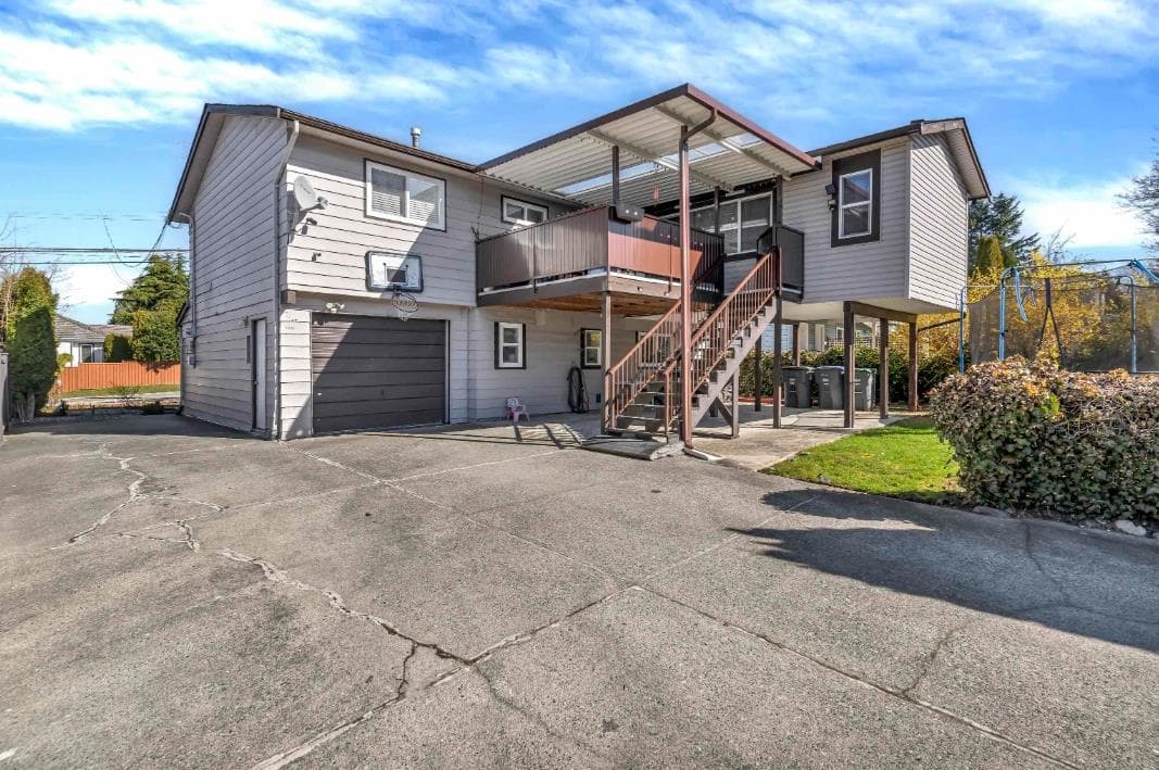 18240 64 Avenue, Surrey, V3S 8A7 — photo 1