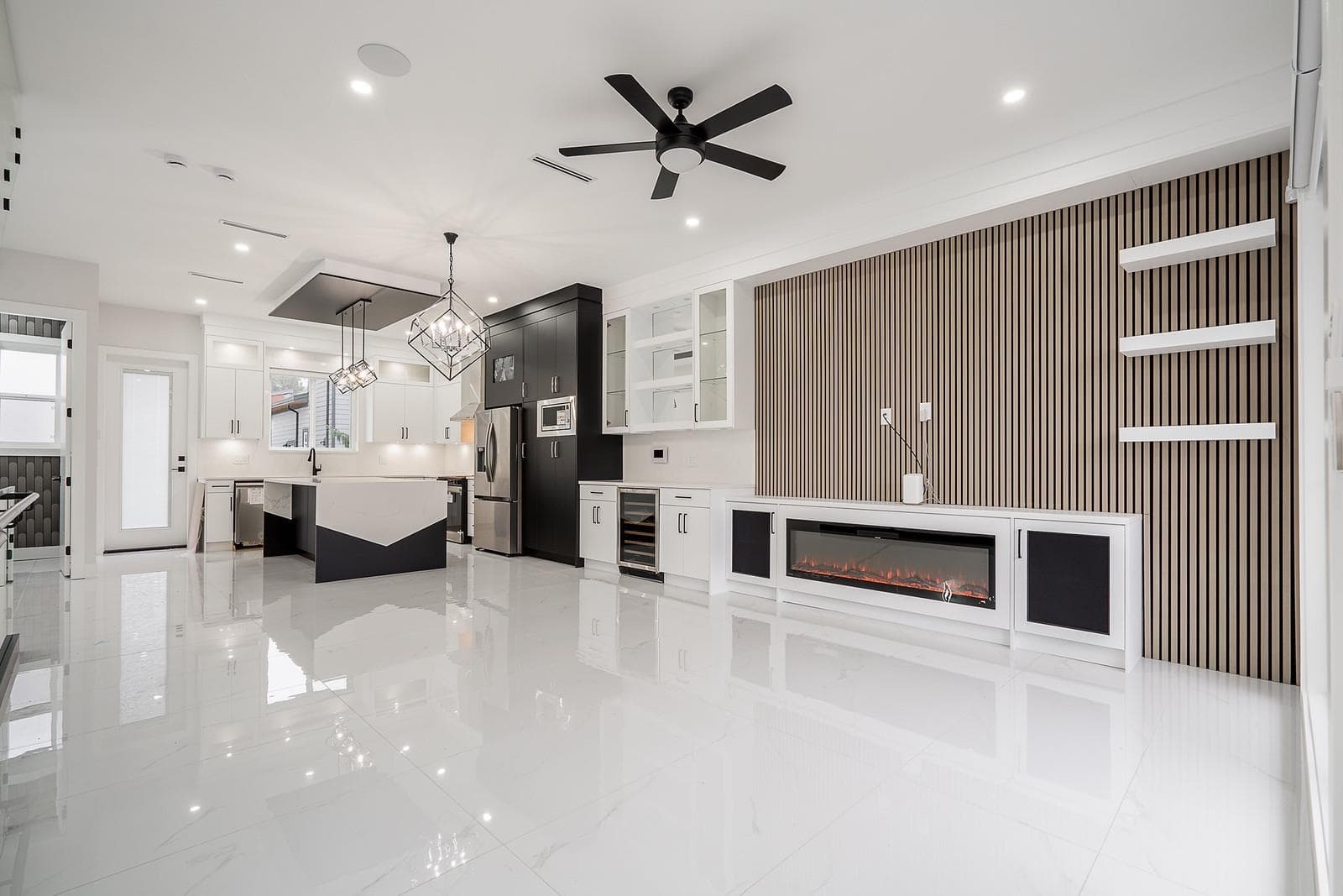 Upper and Main - 166xx 18a Avenue, Surrey, V3Z 9X5 — photo 2