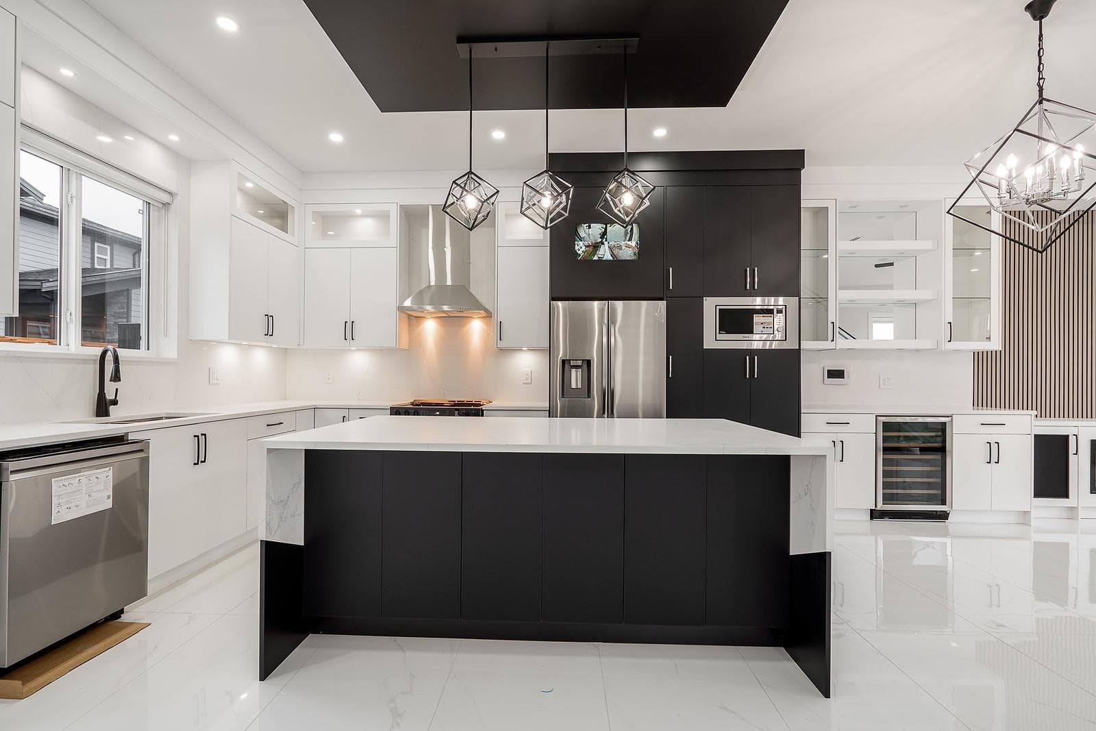 Upper and Main - 166xx 18a Avenue, Surrey, V3Z 9X5 — photo 3