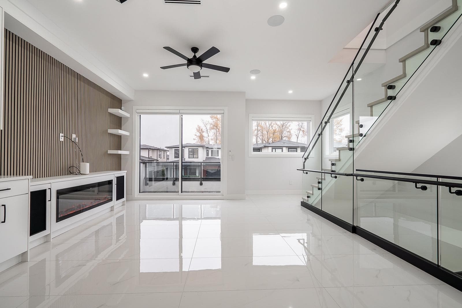 Upper and Main - 166xx 18a Avenue, Surrey, V3Z 9X5 — photo 4