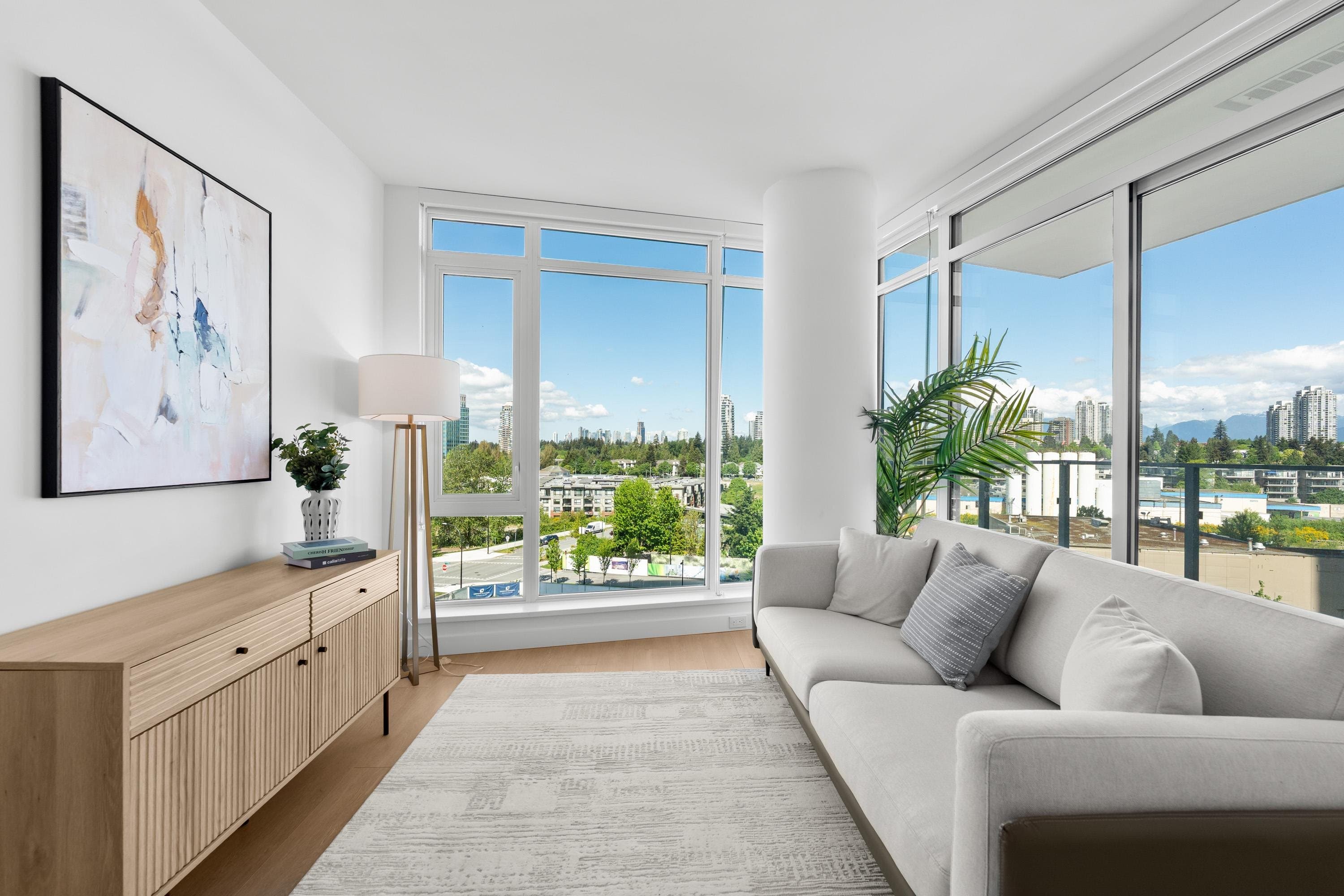 602 - 7683 Park Crescent, Burnaby, V3N 0J4 — photo 2