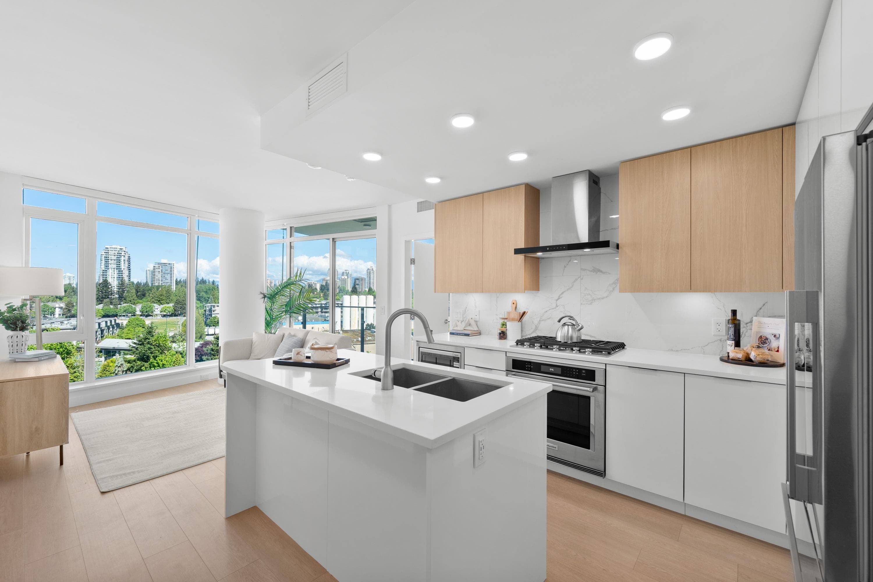 602 - 7683 Park Crescent, Burnaby, V3N 0J4 — photo 4