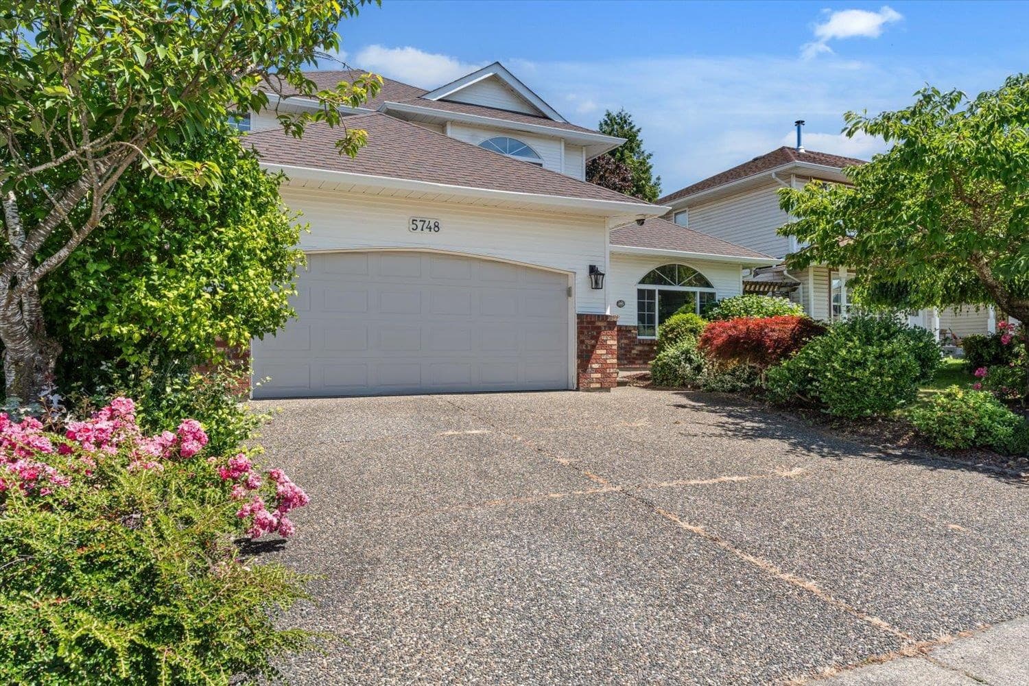 5748 Montesina Place, Chilliwack, V2R 3E1 — photo 2