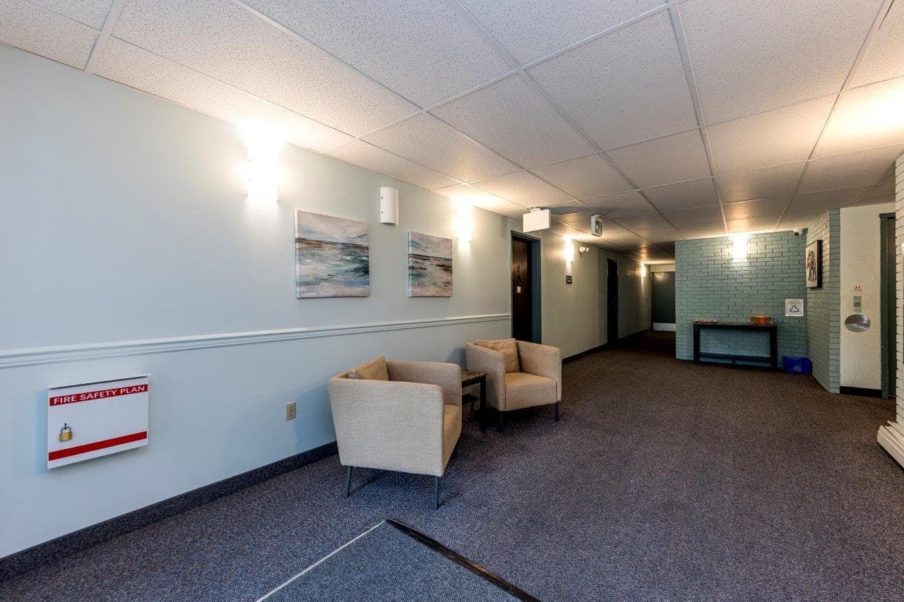 219 - 1442 Blackwood Street, White Rock, V4B 3V5 — photo 2