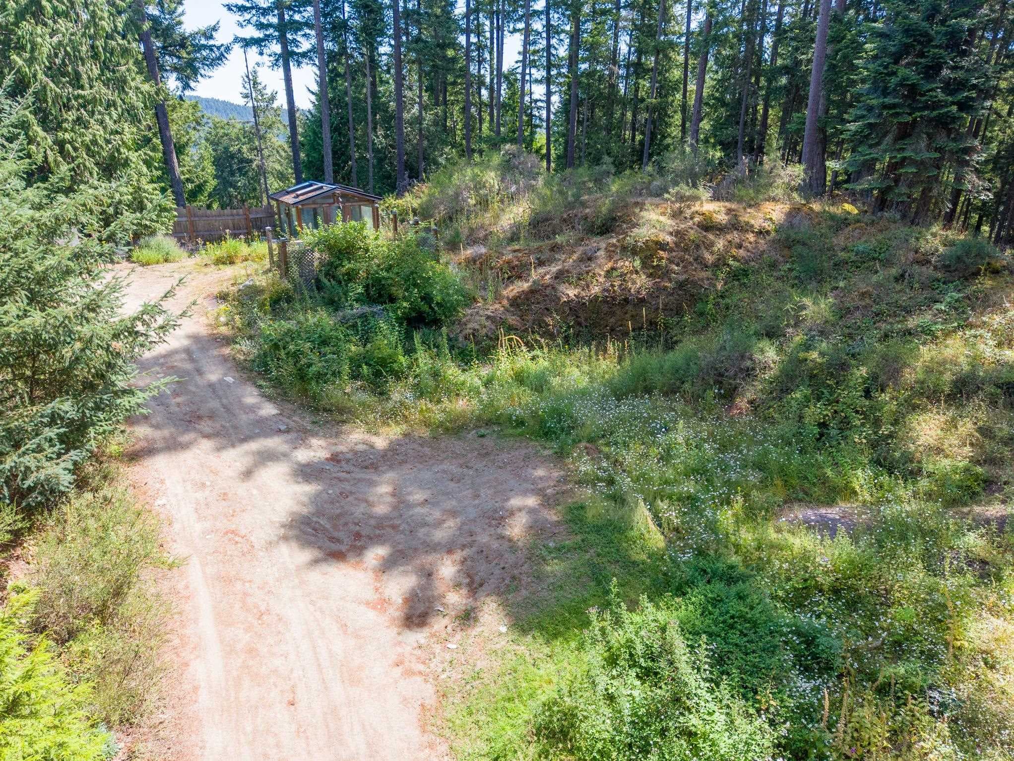 4622 Sailor Road, Pender Island, V0N 2M0 — photo 3
