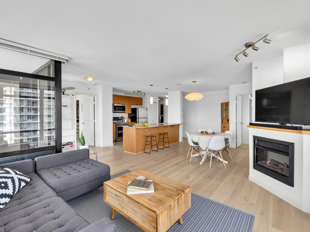 1205 - 610 Victoria Street, New Westminster, V3M 0A5 — photo 5