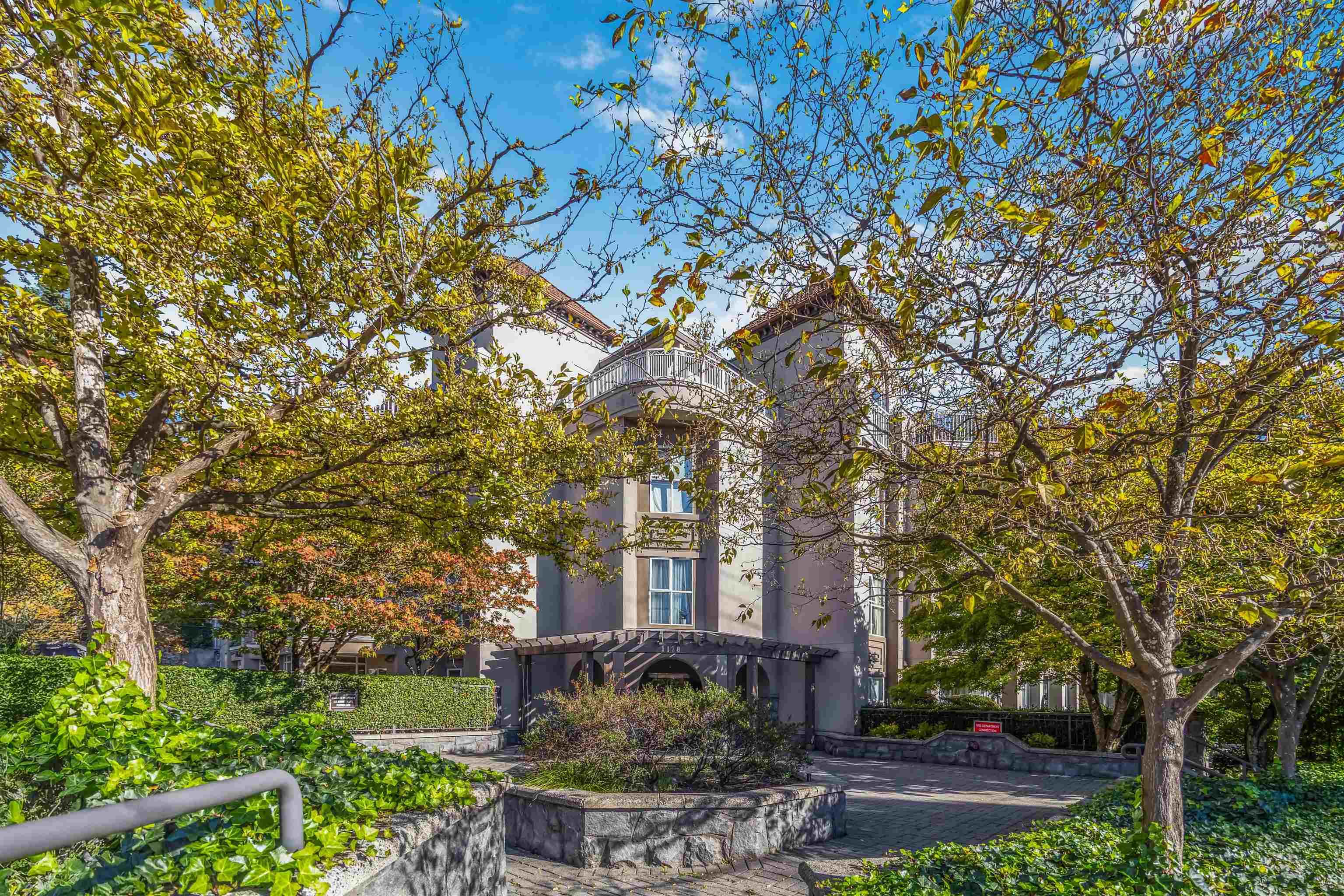 402 - 1128 Sixth Avenue, New Westminster, V3M 6V8 — photo 3