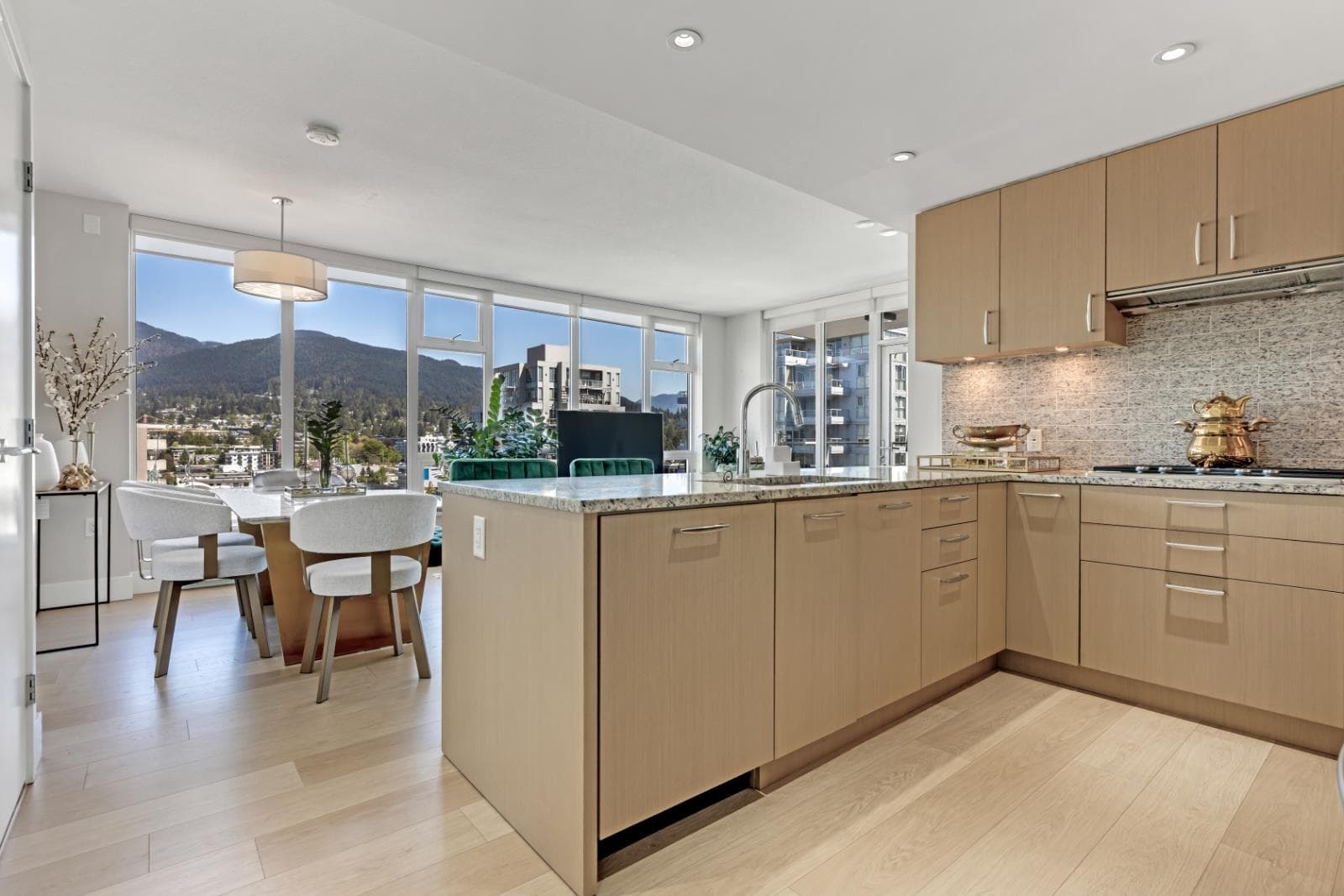 1401 - 150 W 15th Street, North Vancouver