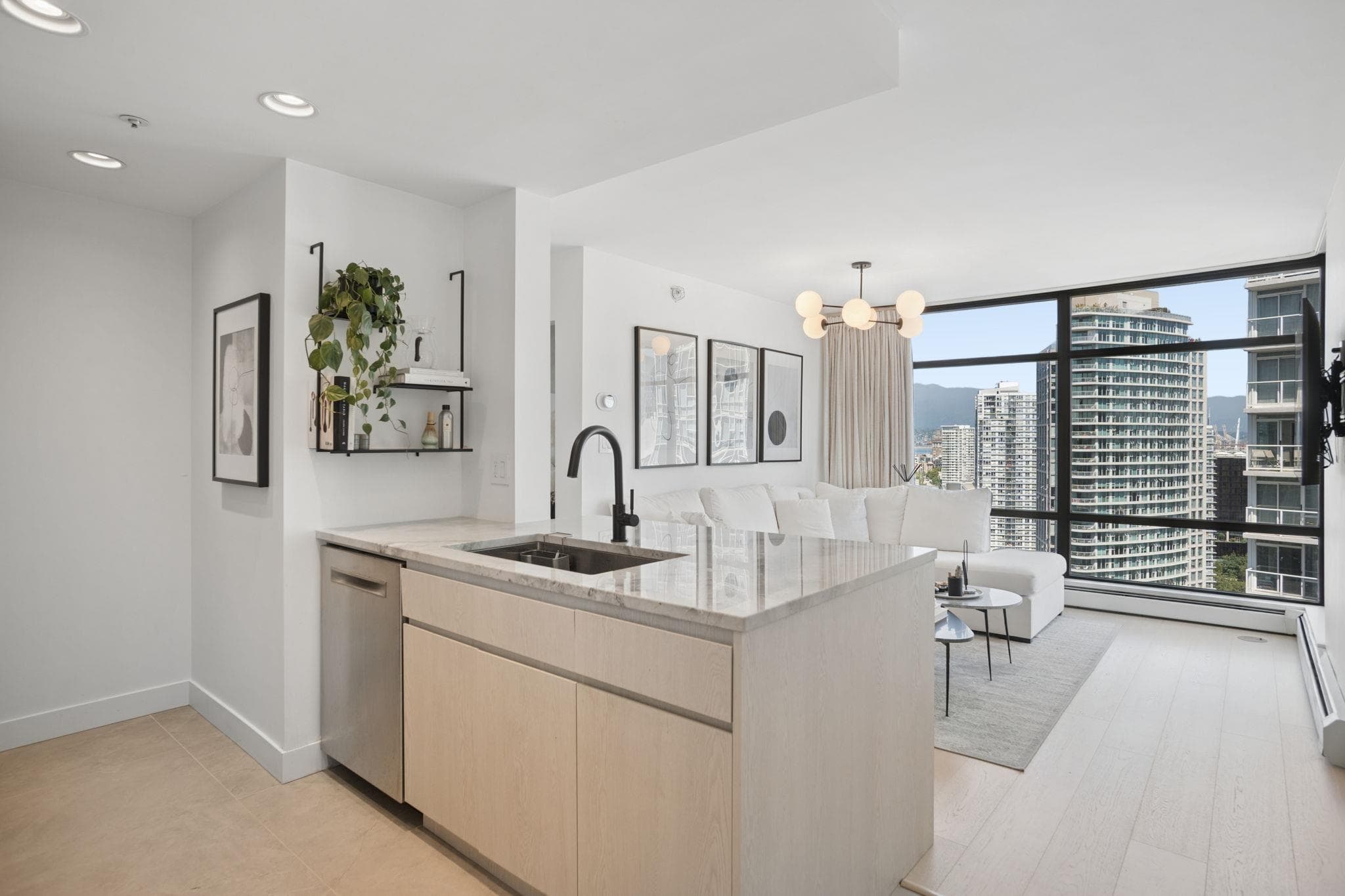 2905 - 198 Aquarius Mews, Vancouver, V6Z 2Y4 — photo 2