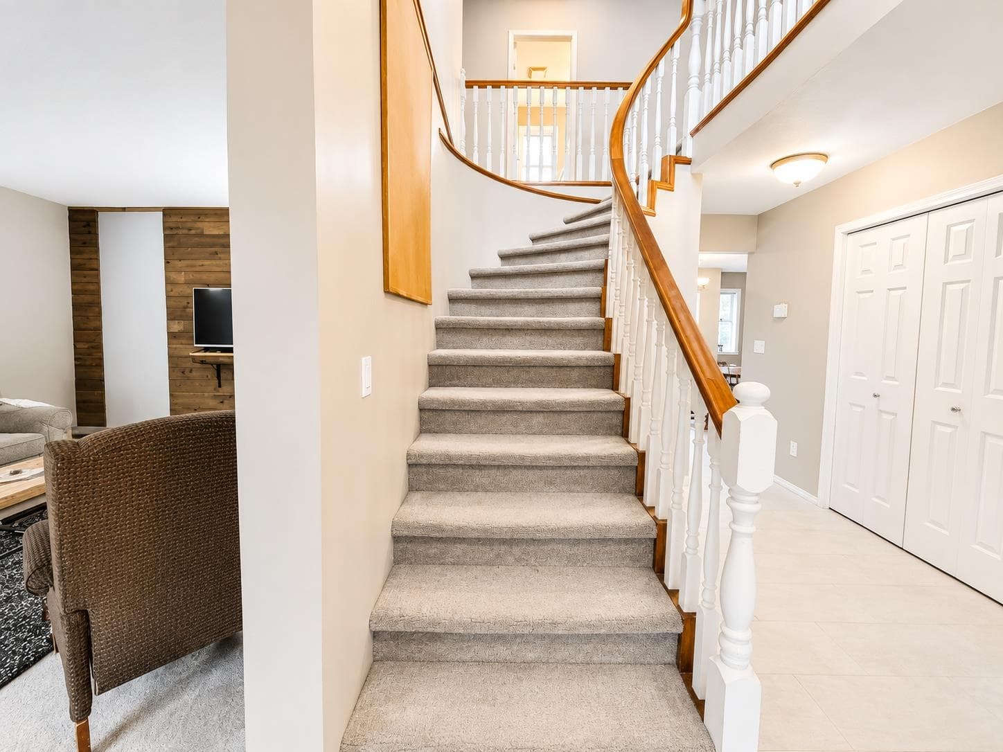 35350 Mccorkell Drive, Abbotsford, V3G 2C3 — photo 2