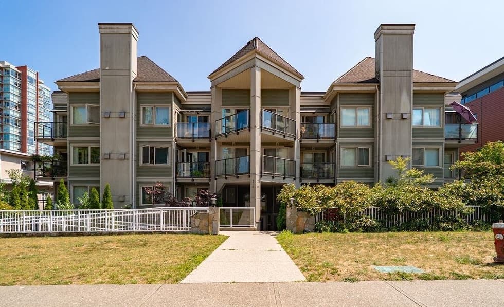 301 - 210 Carnarvon Street, New Westminster, V3L 1B8 — photo 1