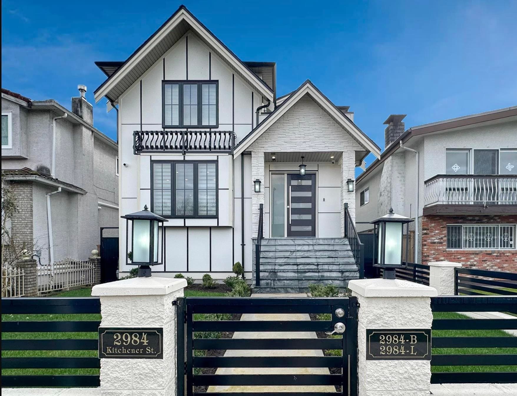 2984 Kitchener Street, Vancouver, V5K 3E5 — photo 1