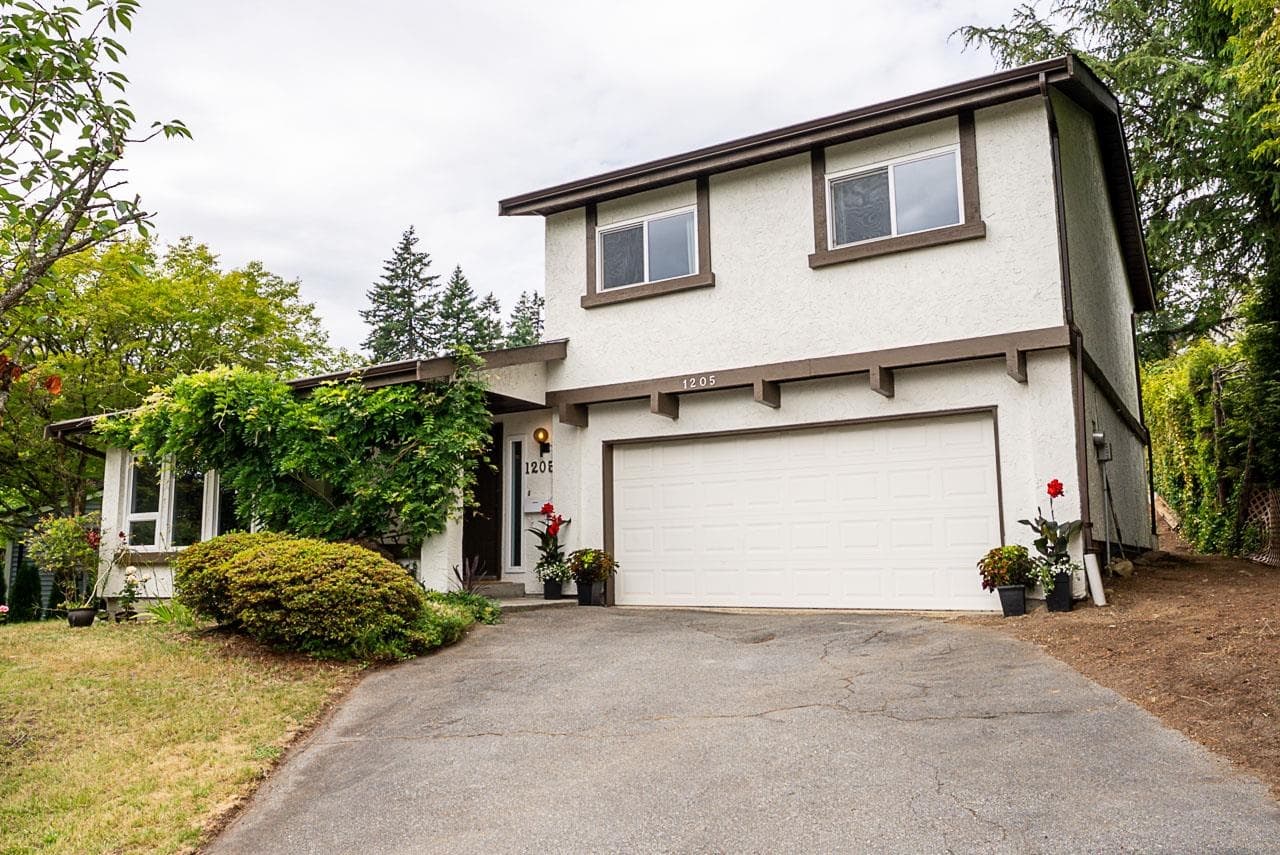 1205 Cypress Place, Port Moody, V3H 3Y7 — photo 1